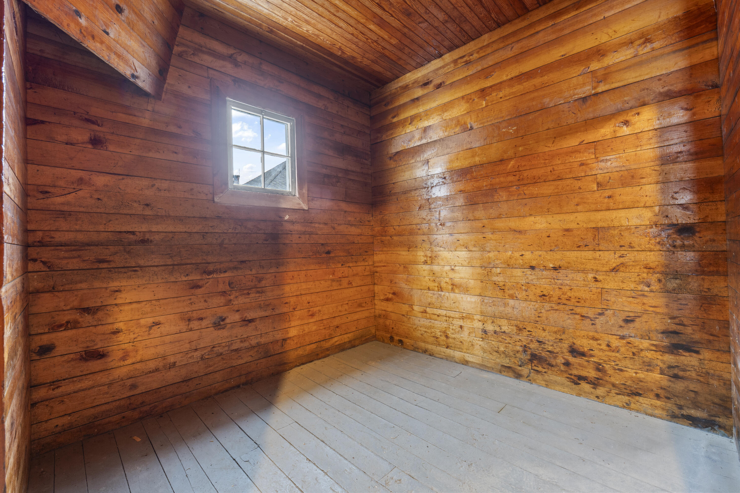 main property photo 78