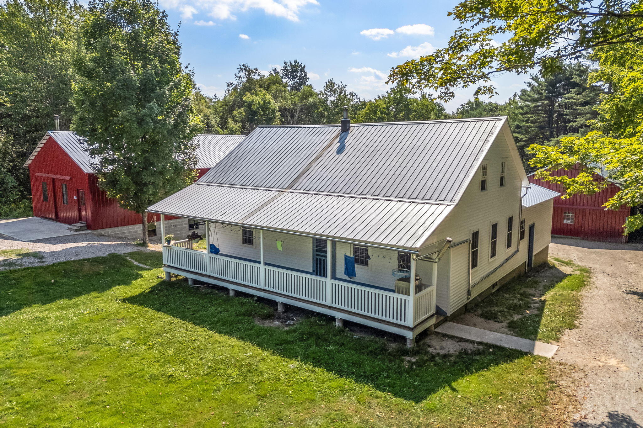 main property photo 41