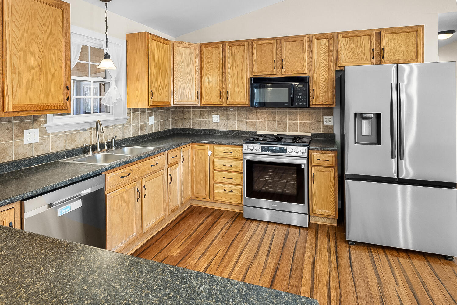 main property photo 2