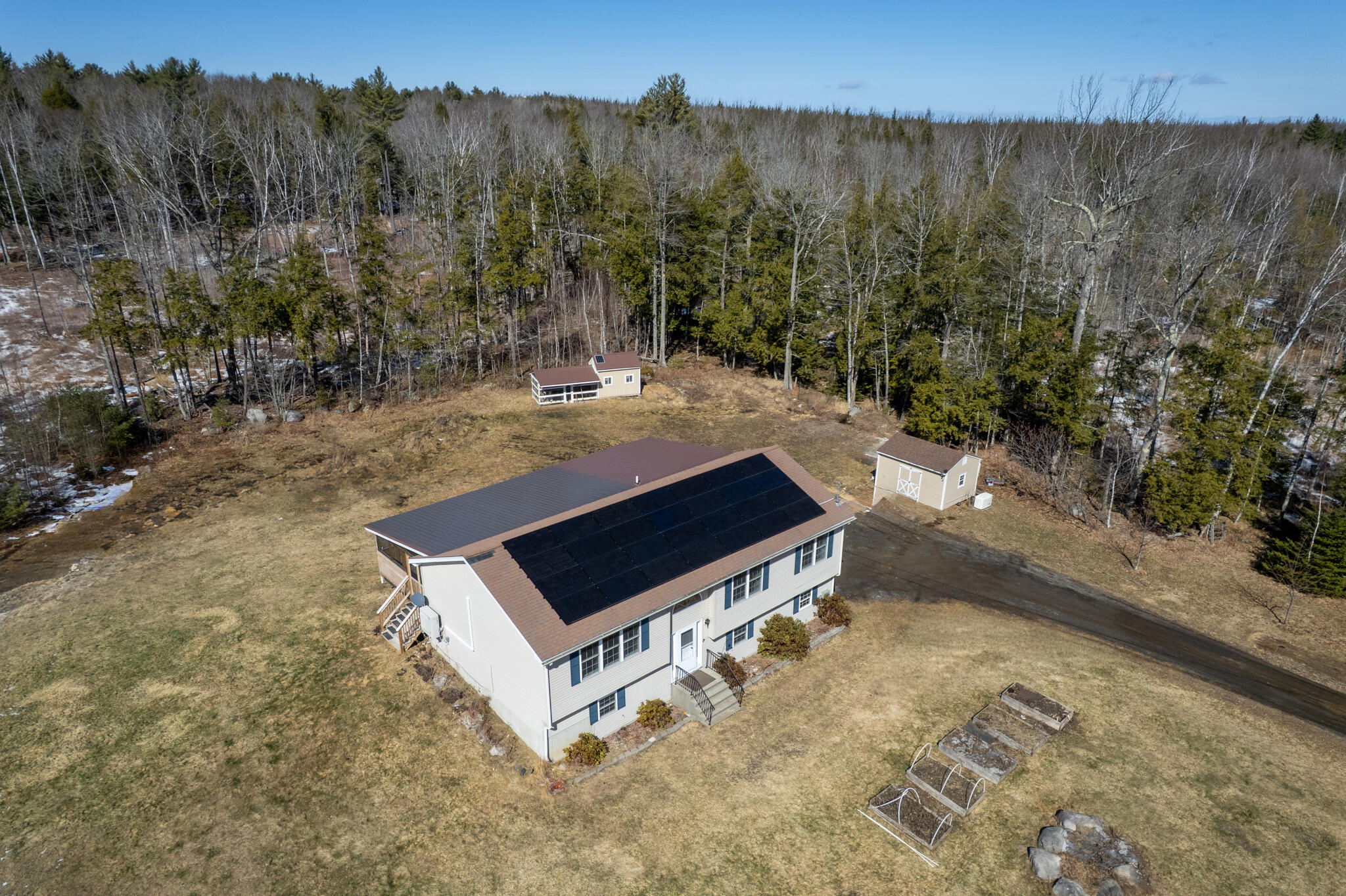main property photo 28