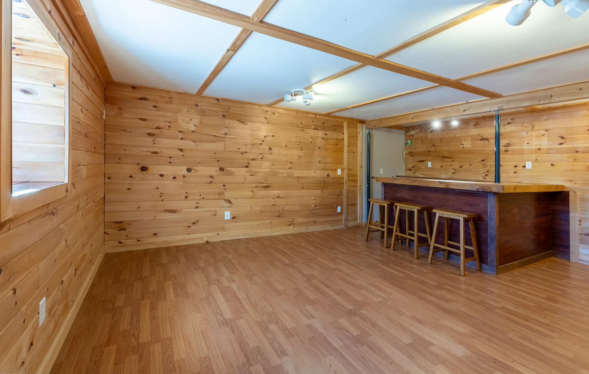 main property photo 45