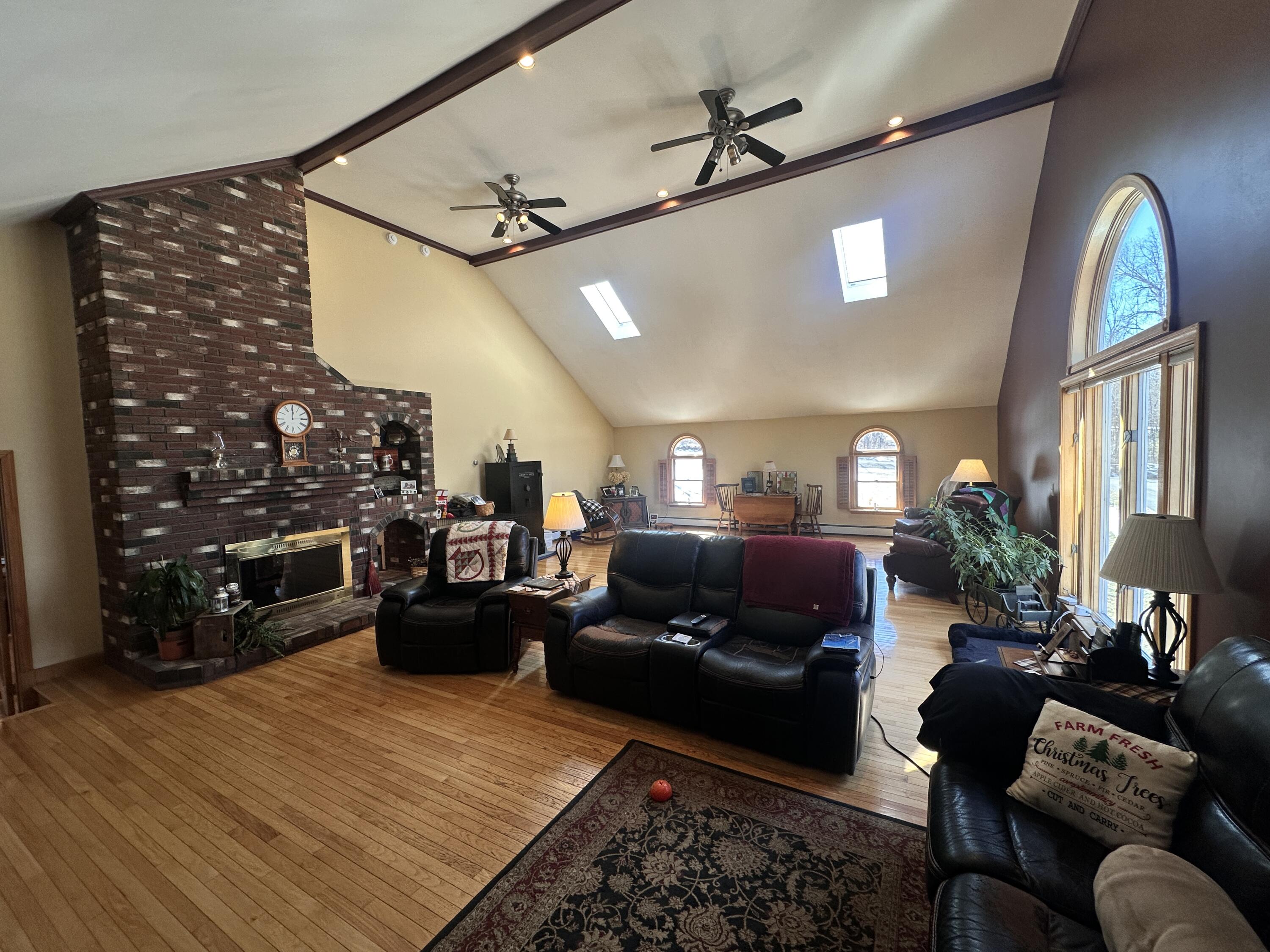 main property photo 19