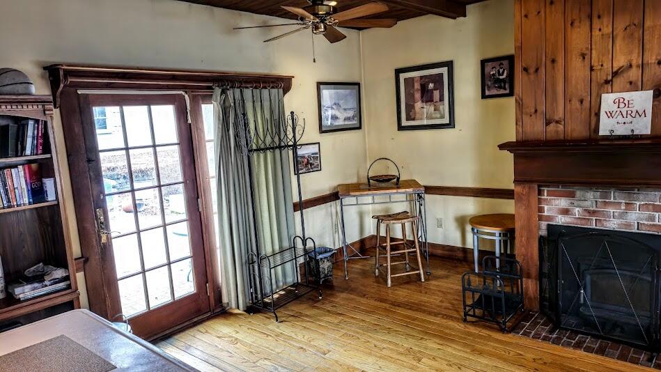 main property photo 4