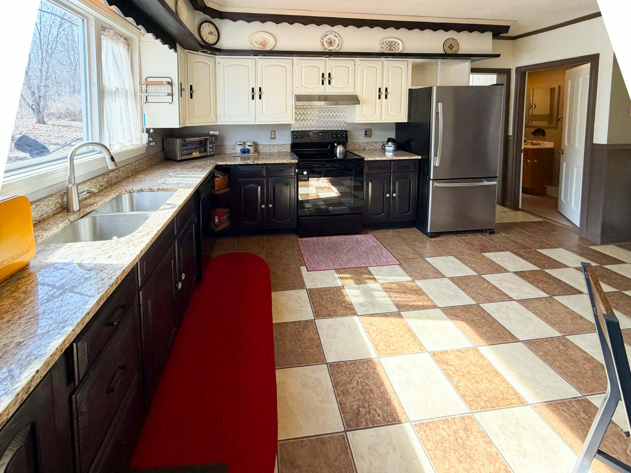 main property photo 6