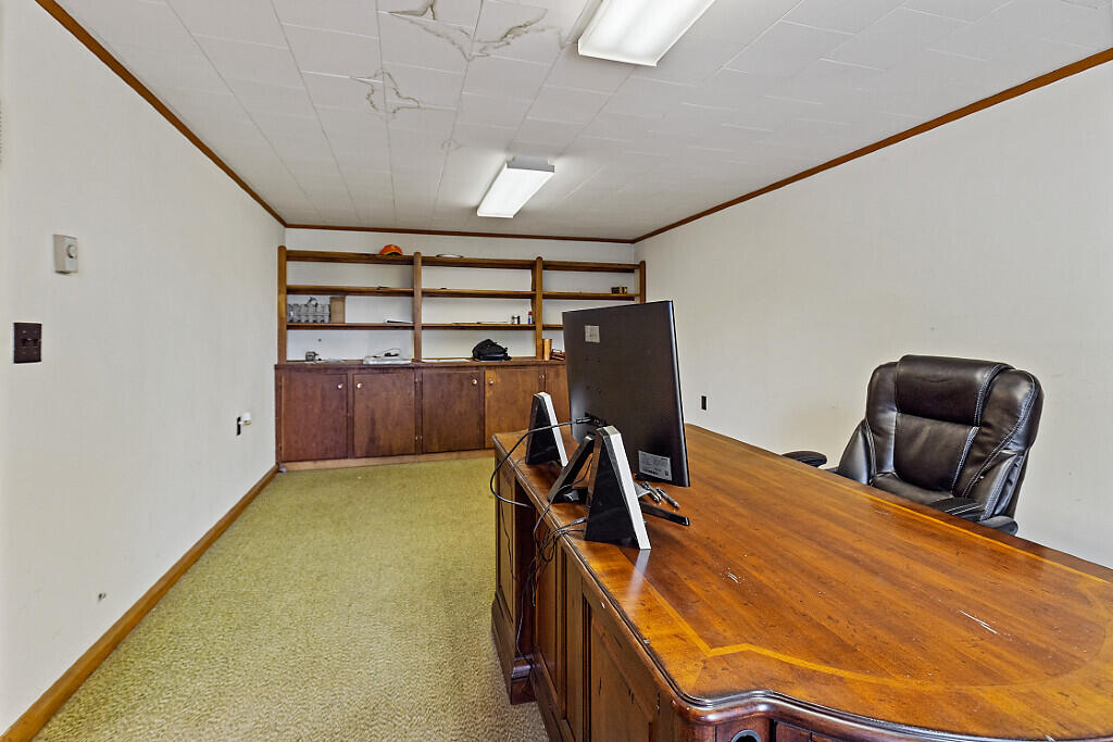 main property photo 38