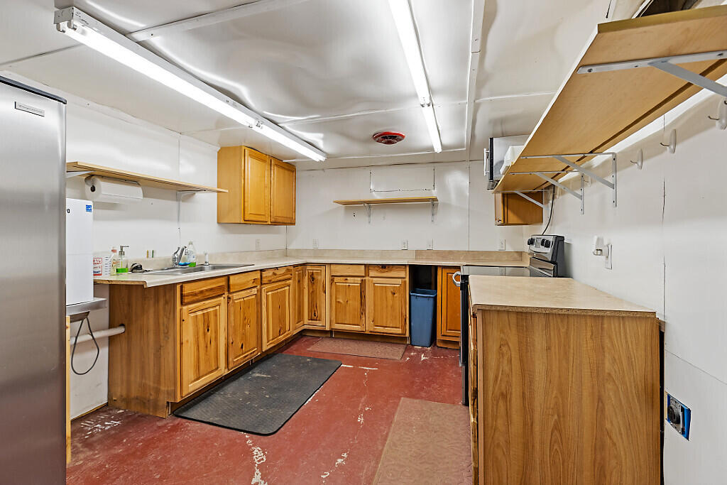 main property photo 48