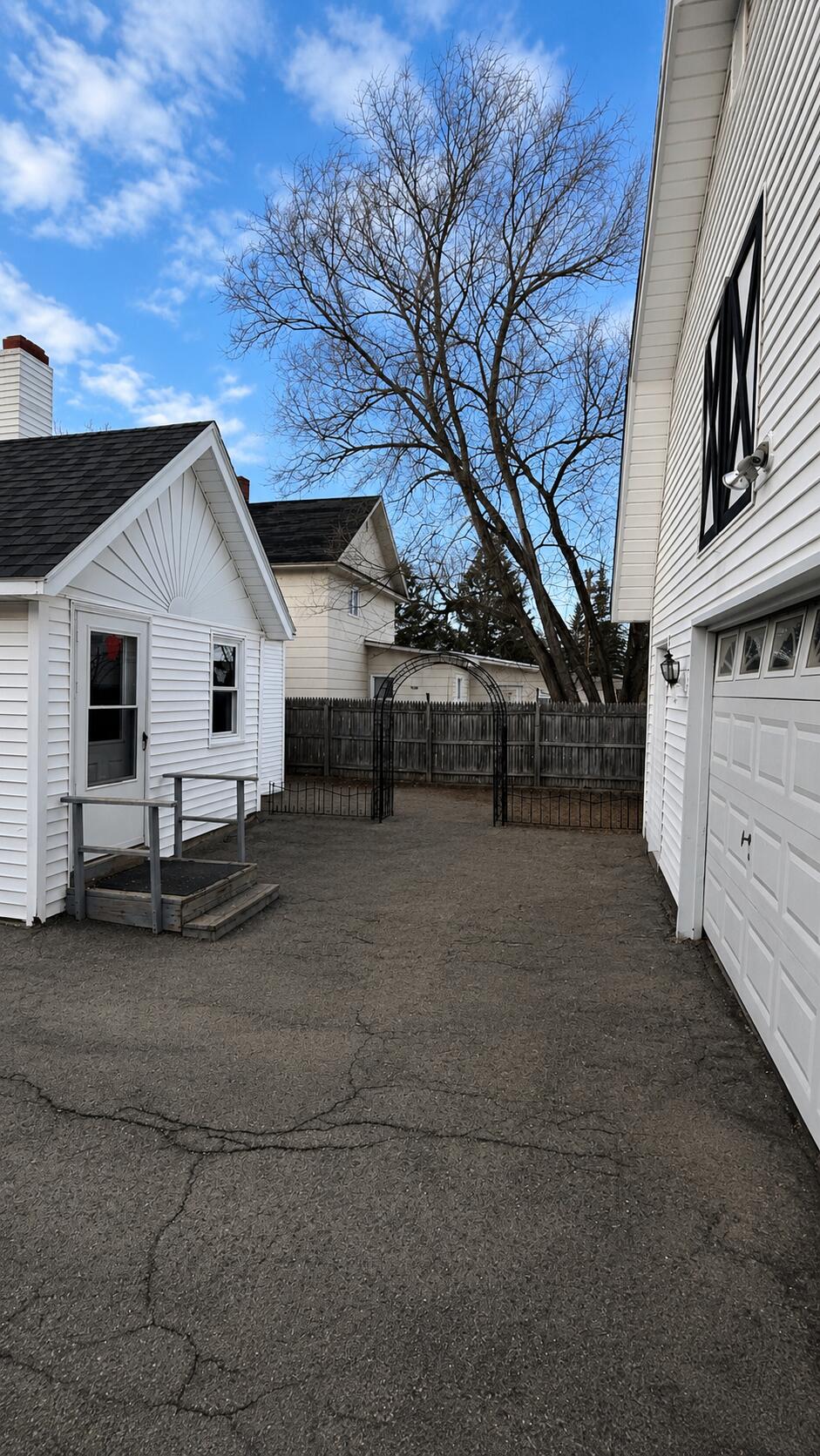 main property photo 48