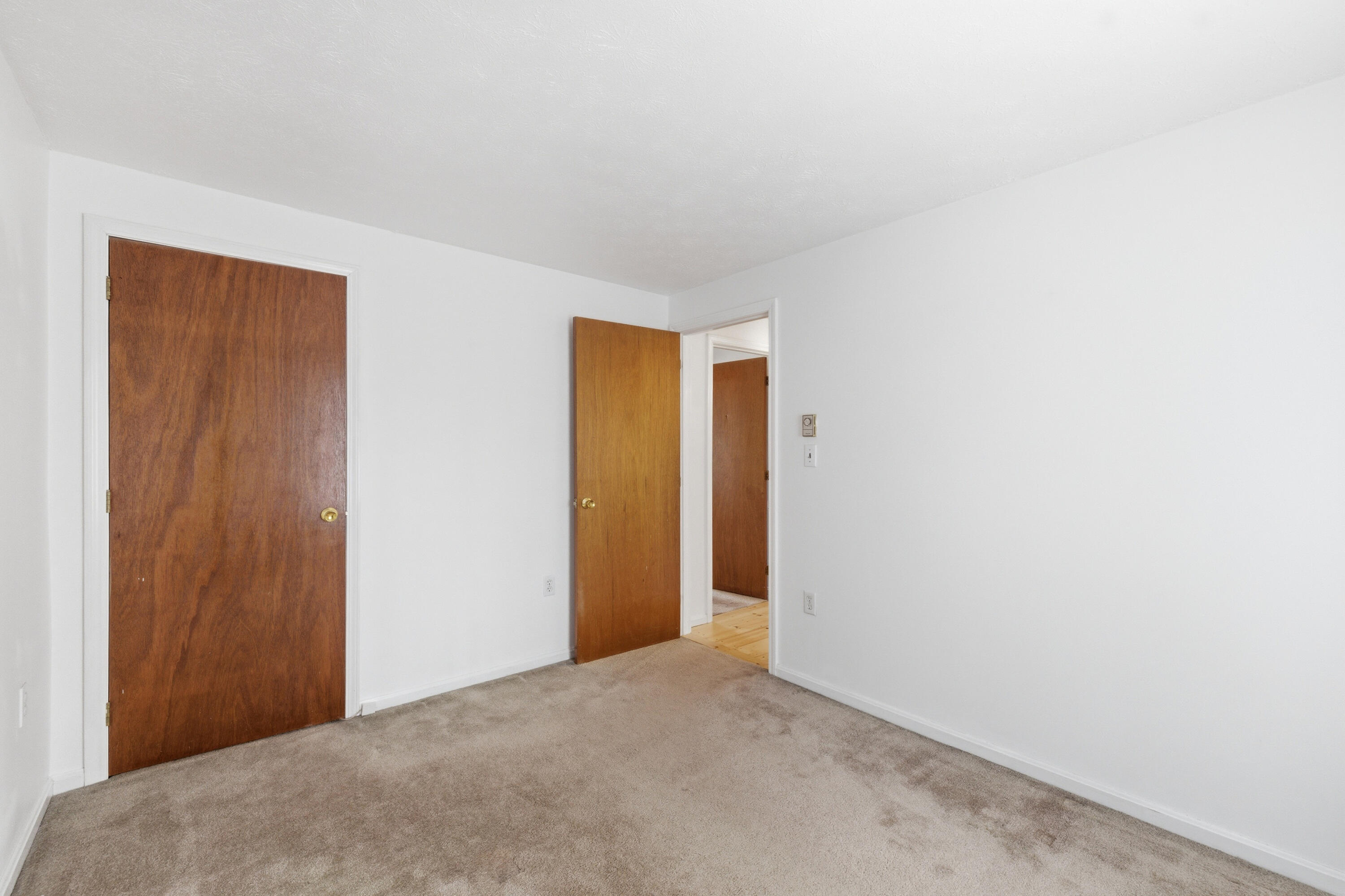 property viewer photo 16