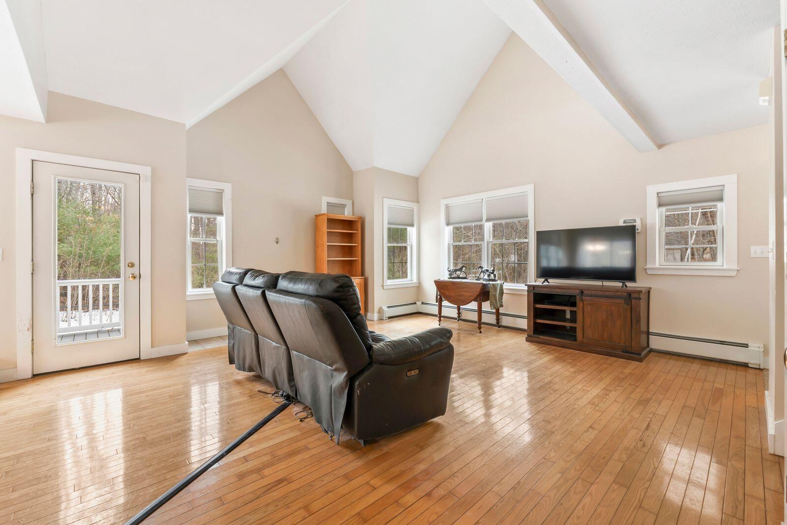 property viewer photo 13