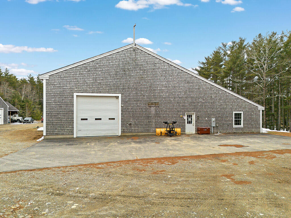 main property photo 24