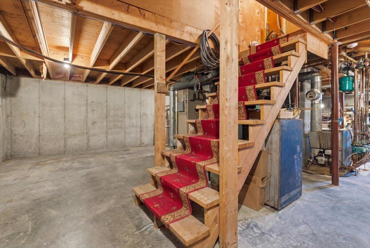 main property photo 61