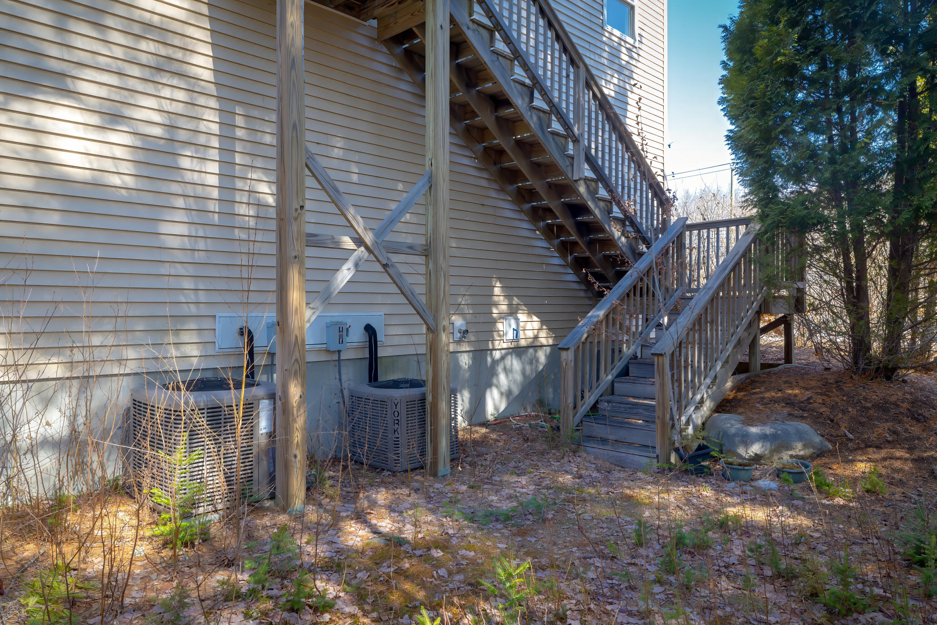 main property photo 70