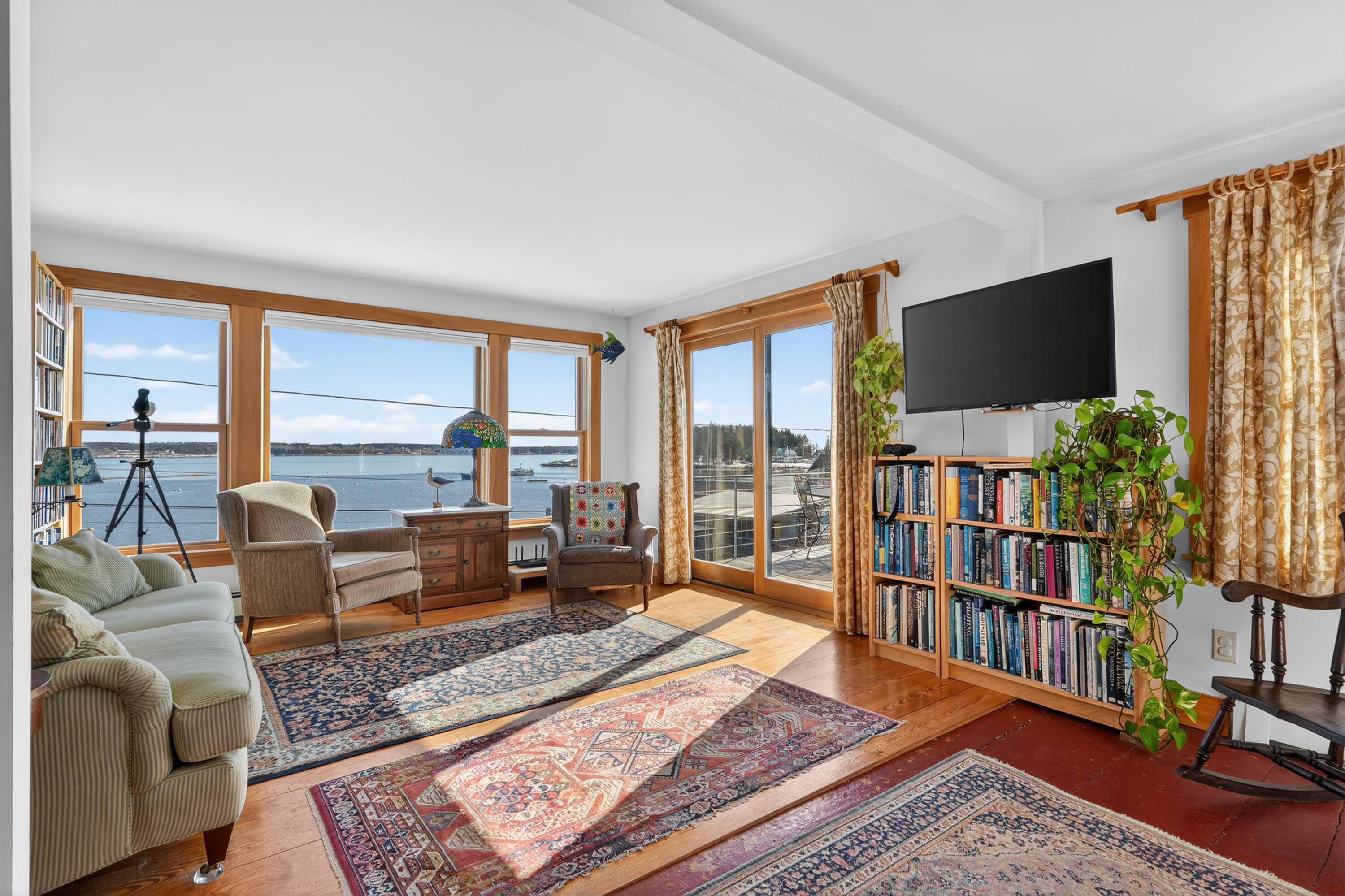 main property photo 30