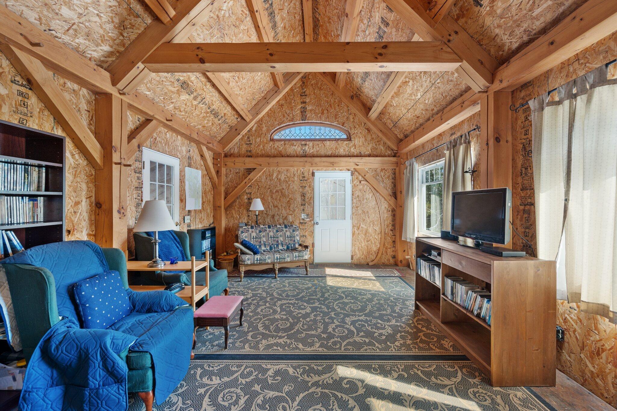 main property photo 19