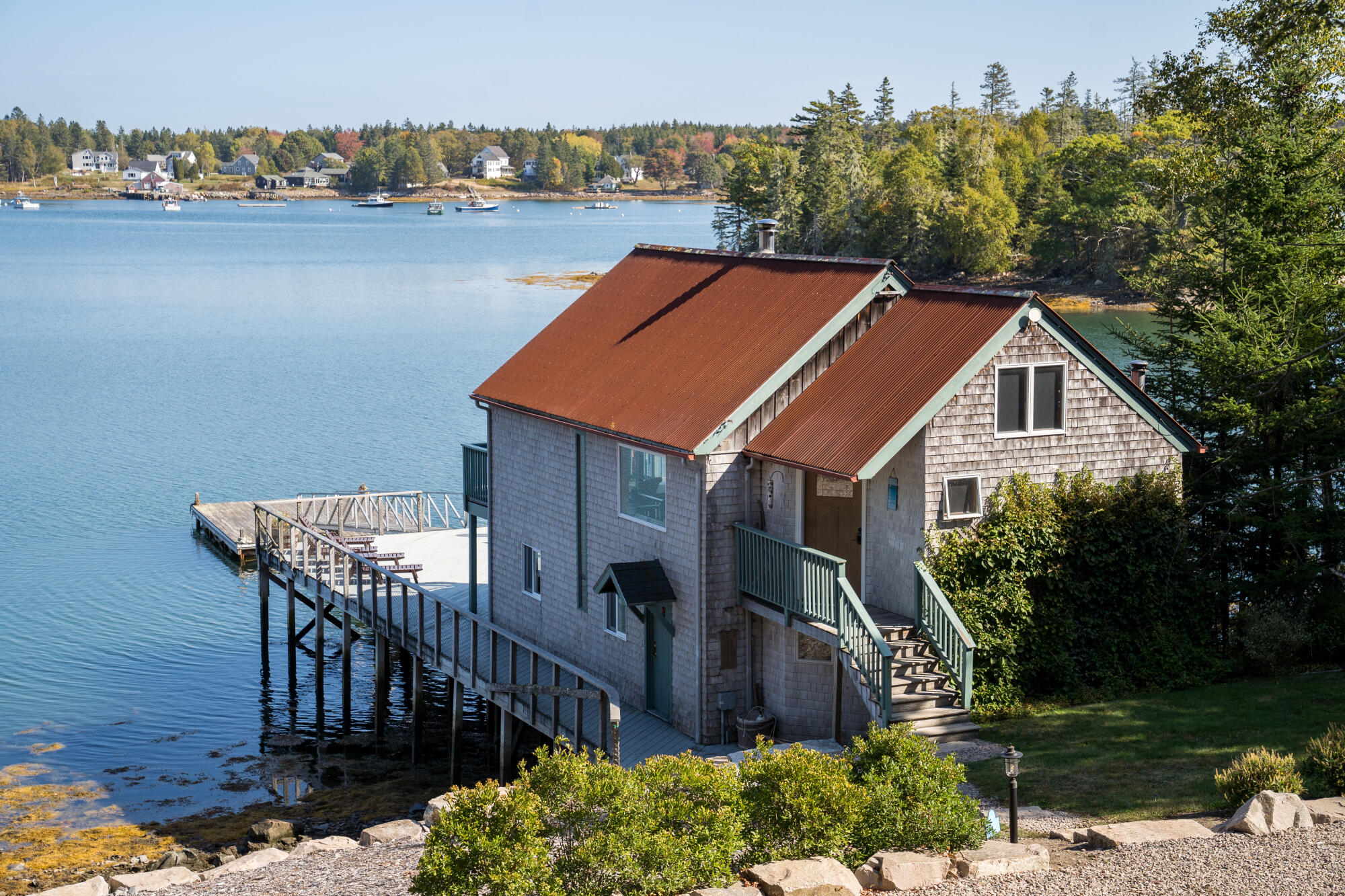 main property photo 11