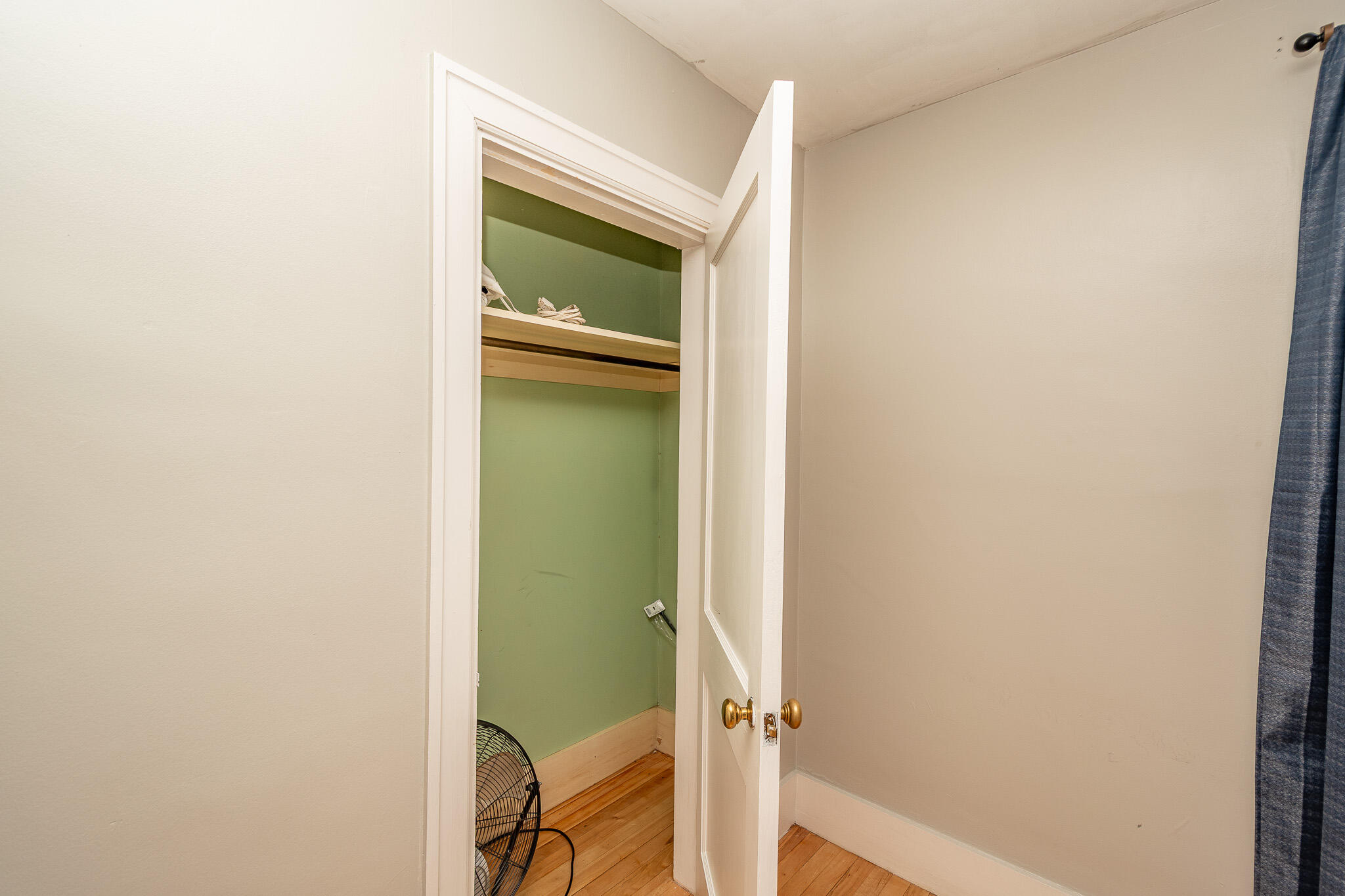 property viewer photo 36