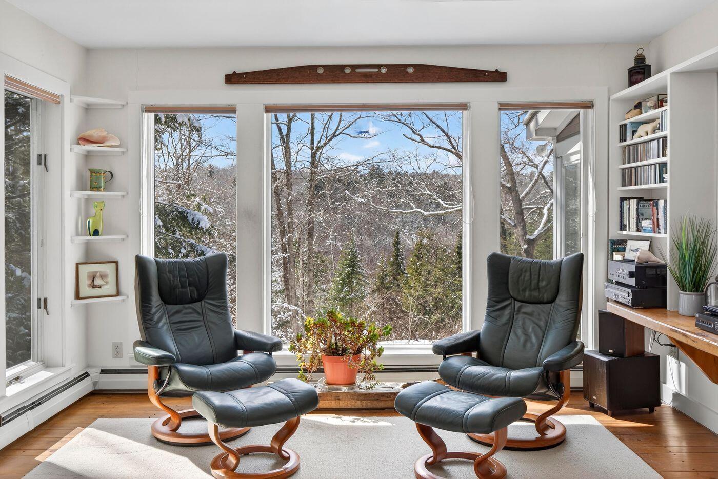 property viewer photo 2