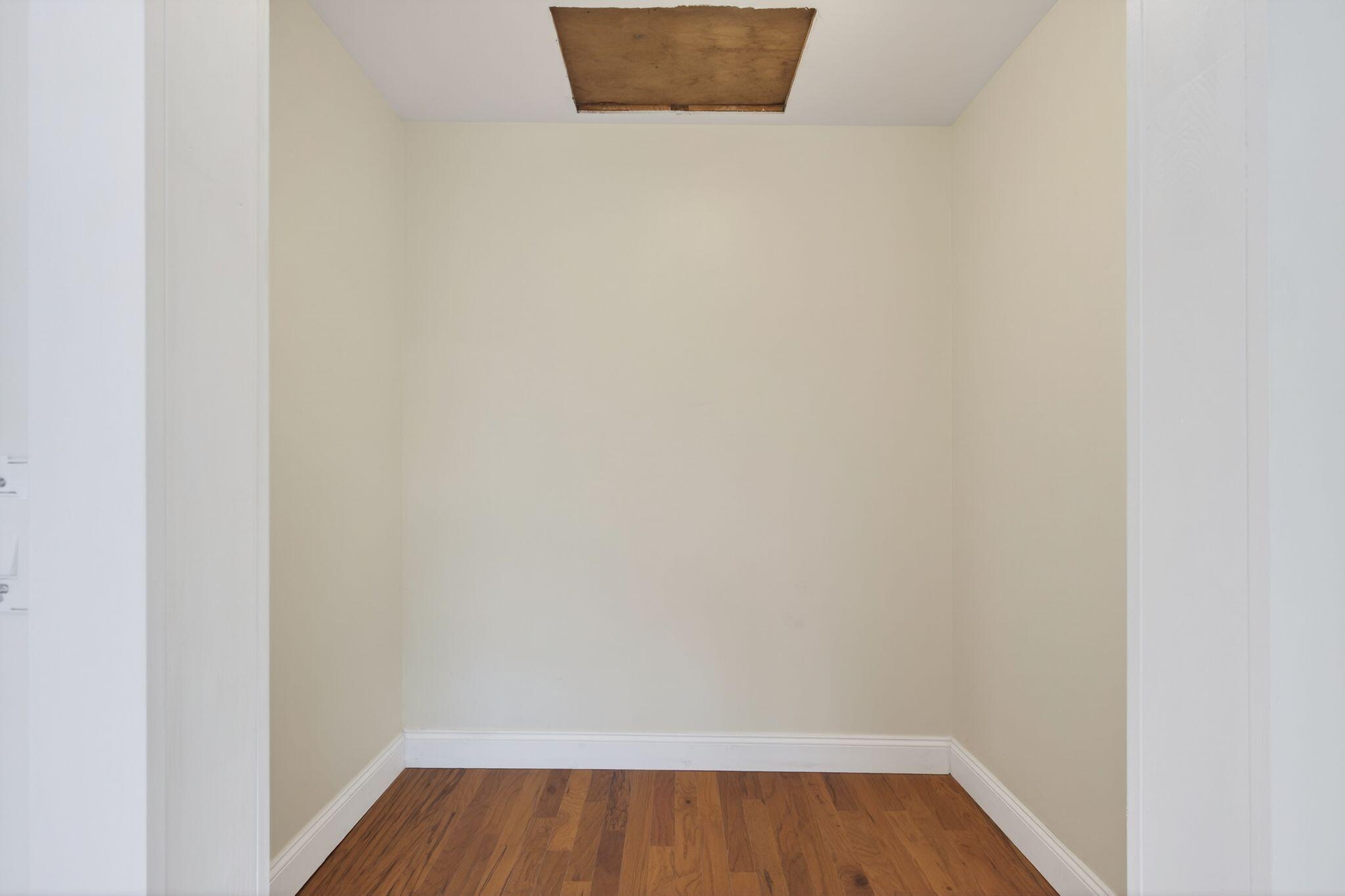 property viewer photo 15