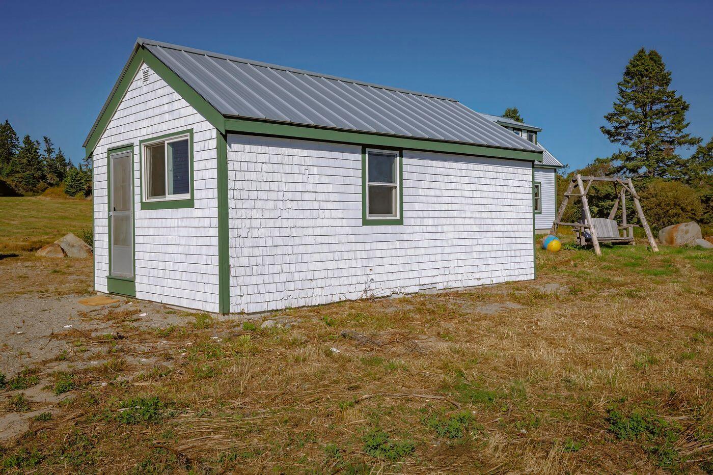 main property photo 36
