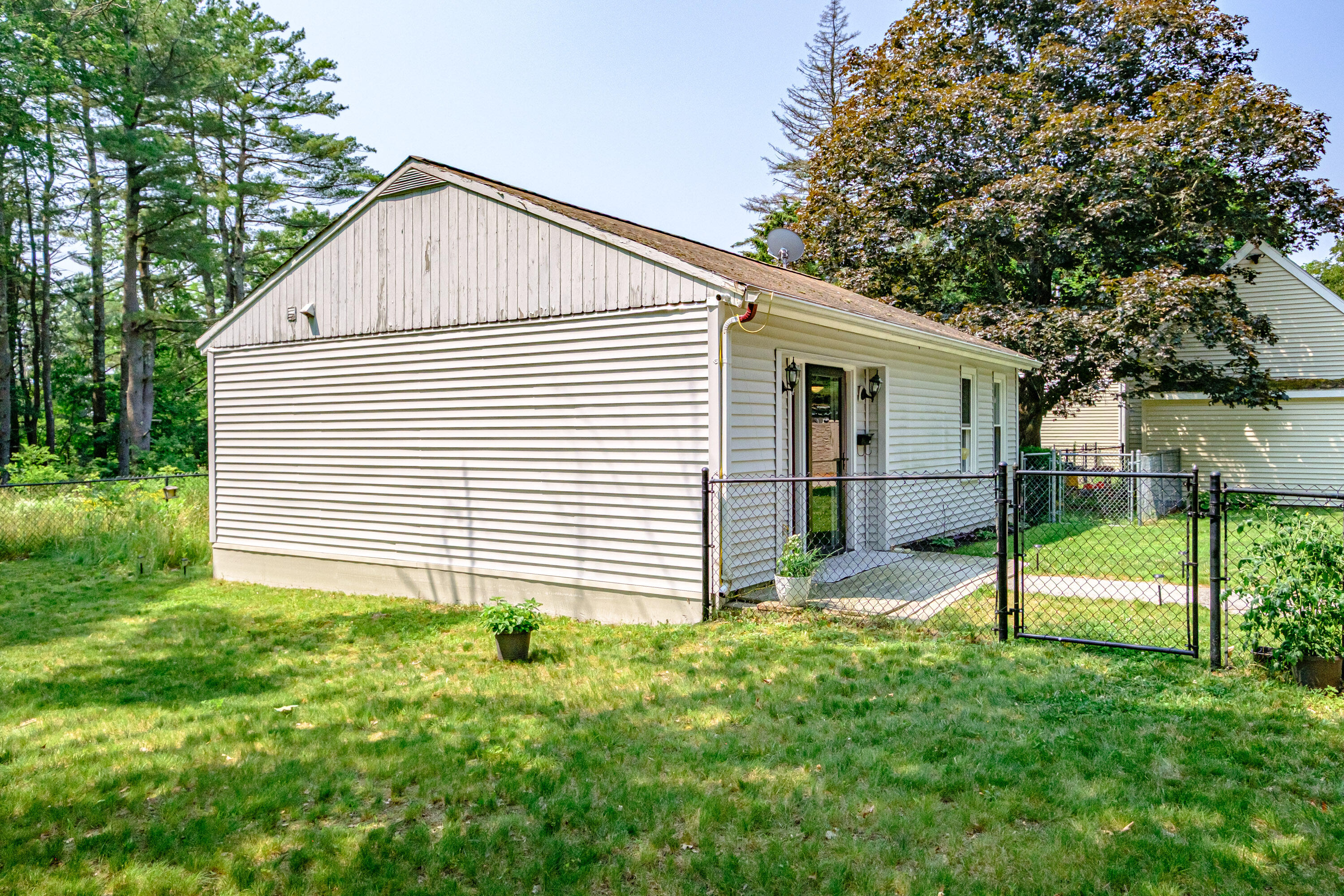 main property photo 66
