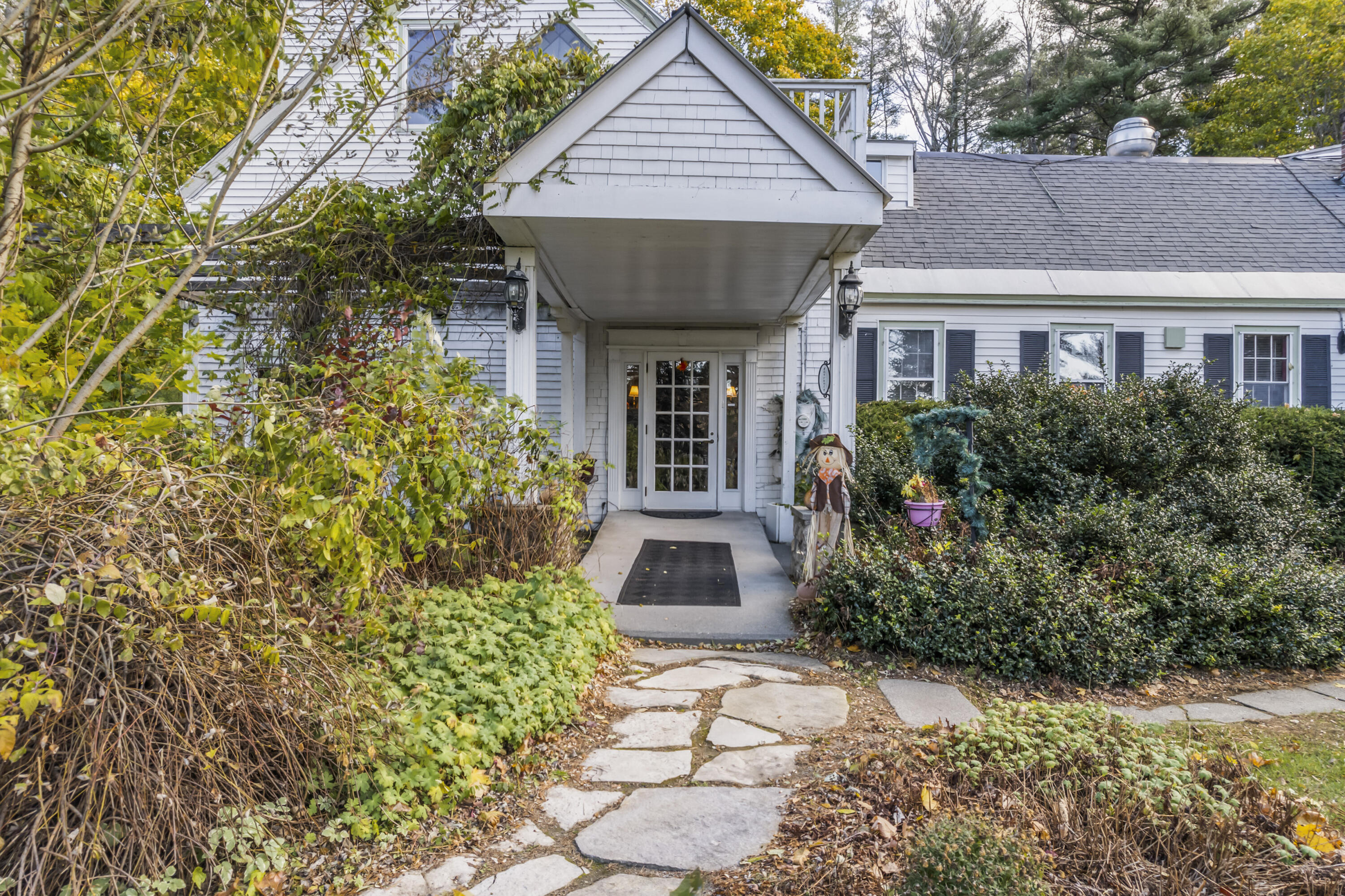 main property photo 11