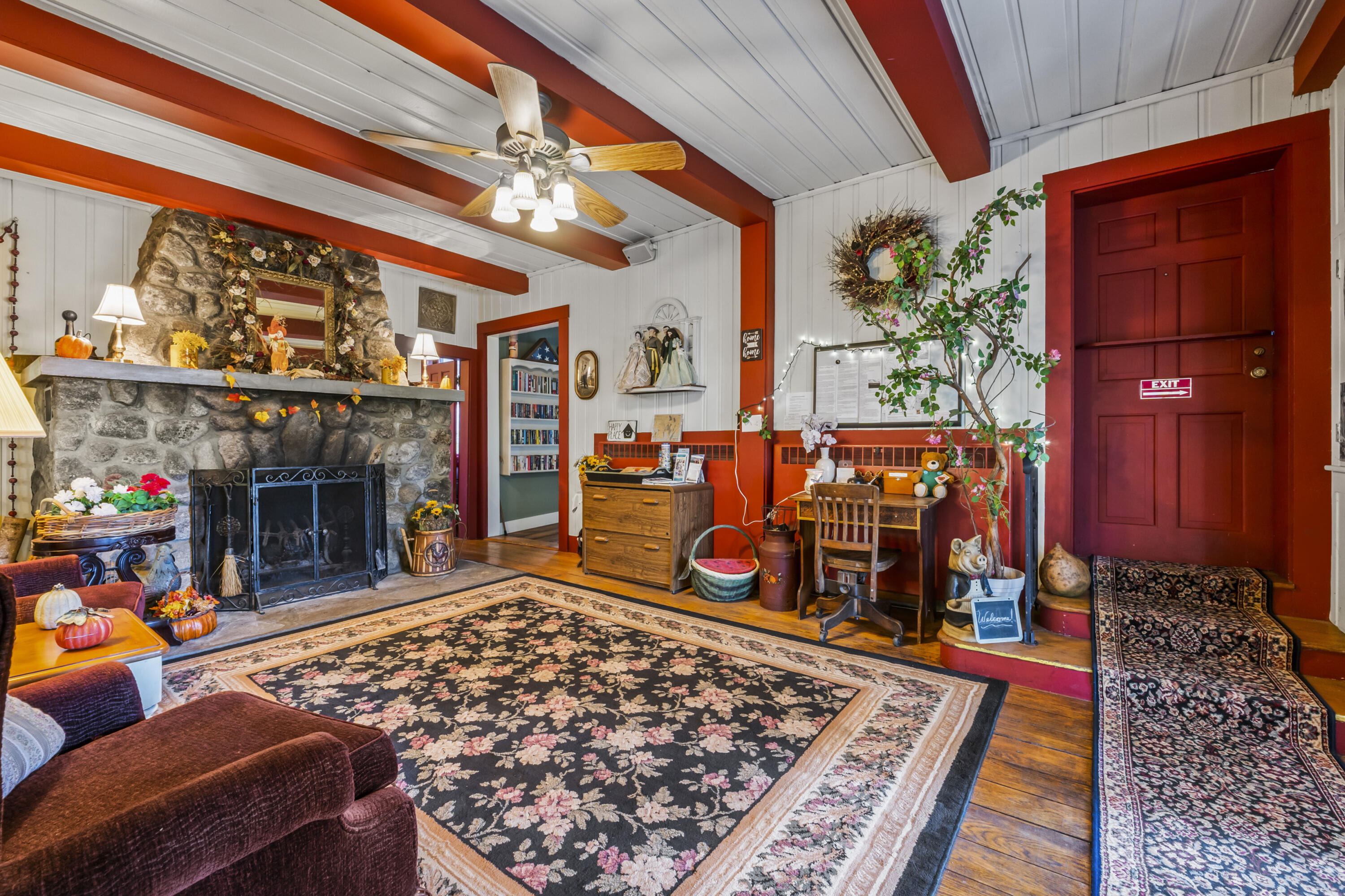 main property photo 17