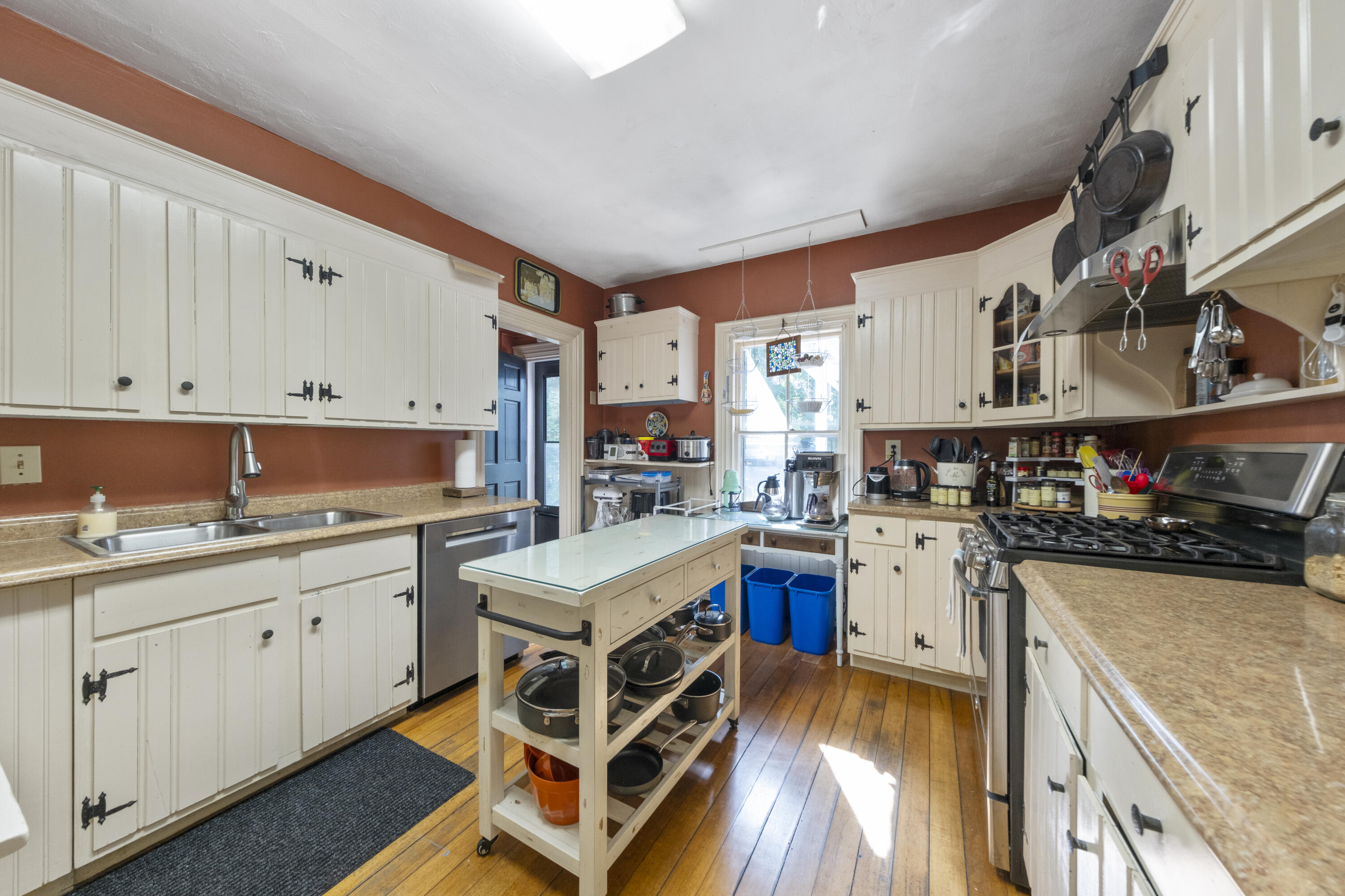 main property photo 11