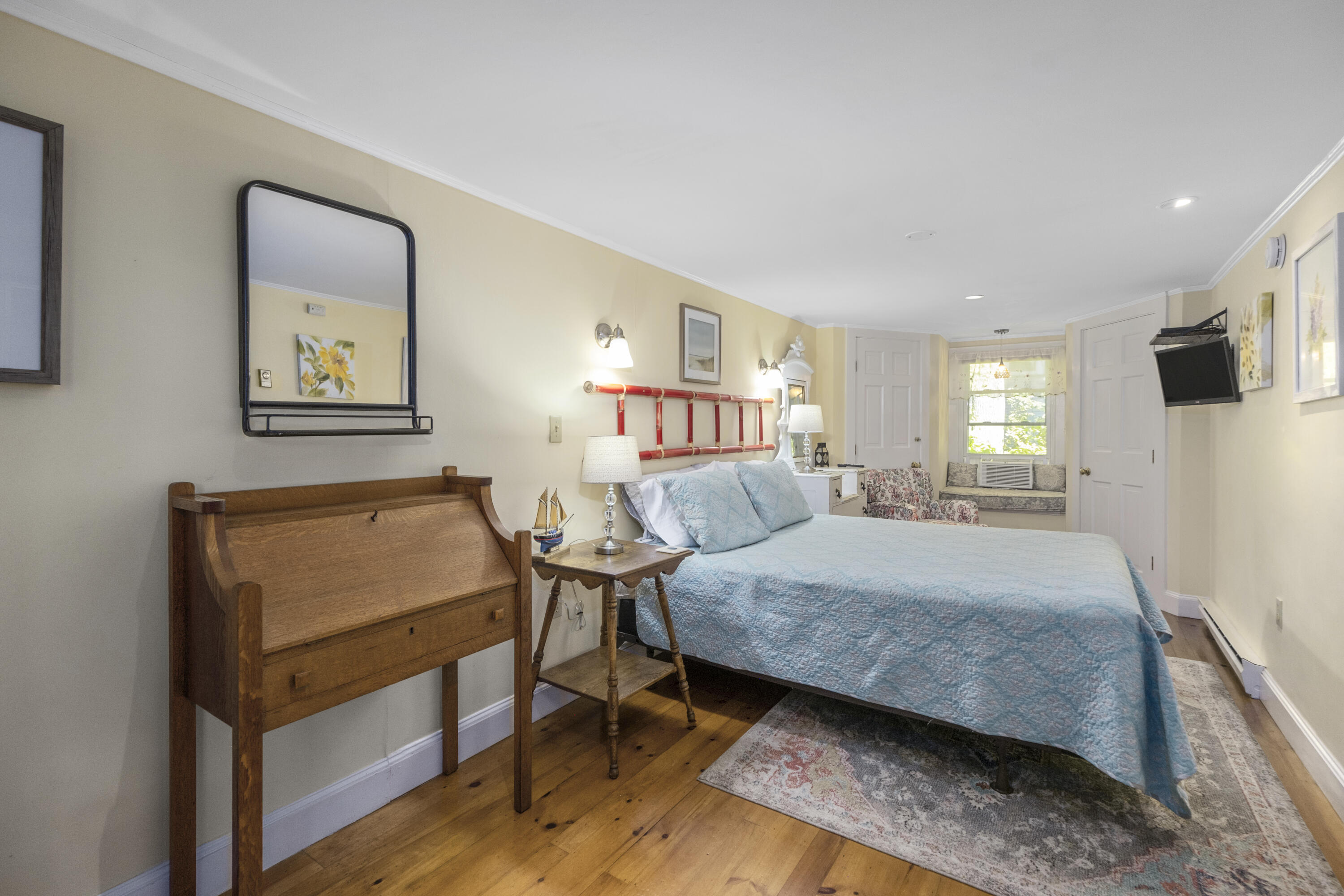 main property photo 33