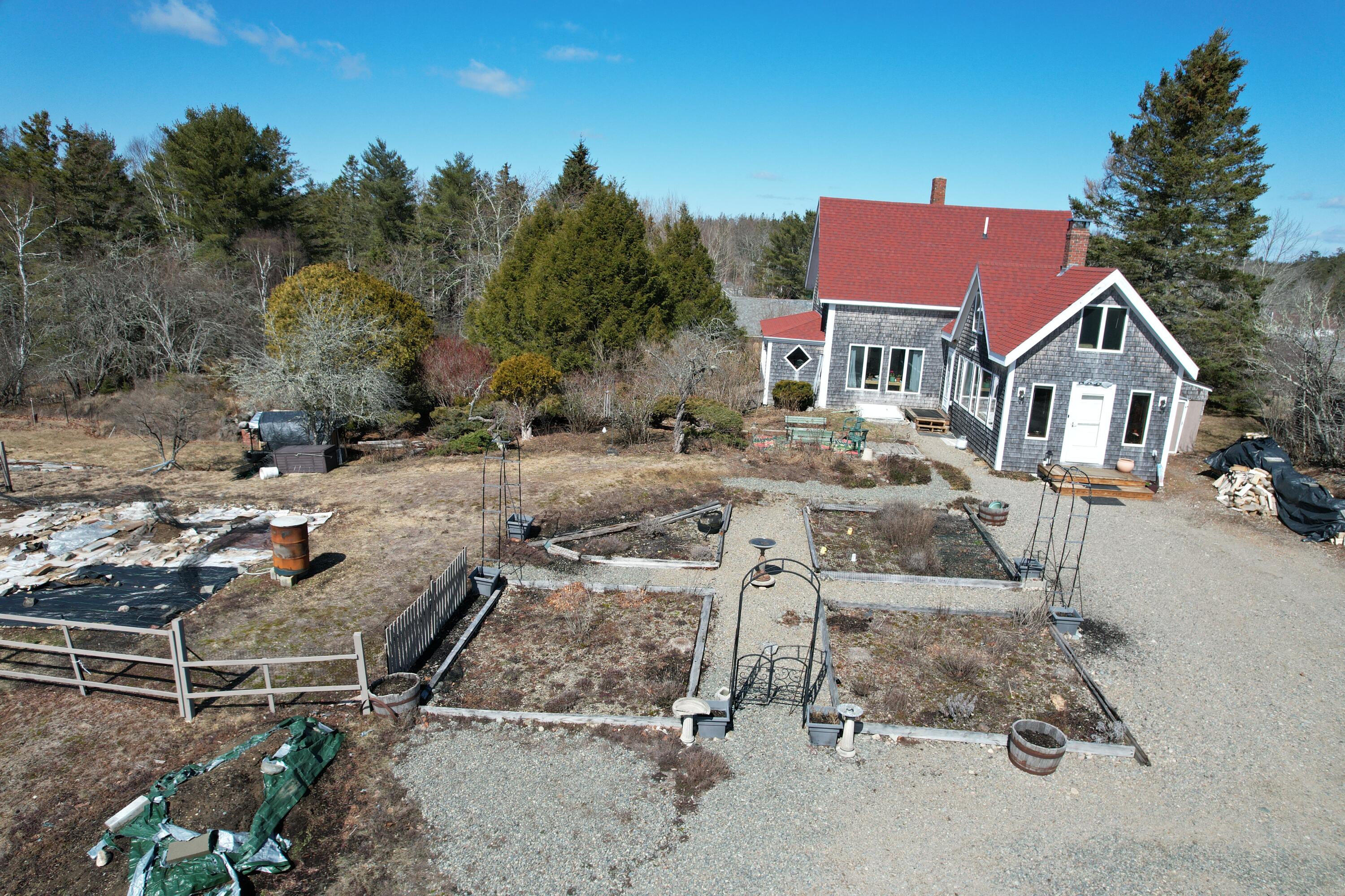 main property photo 78