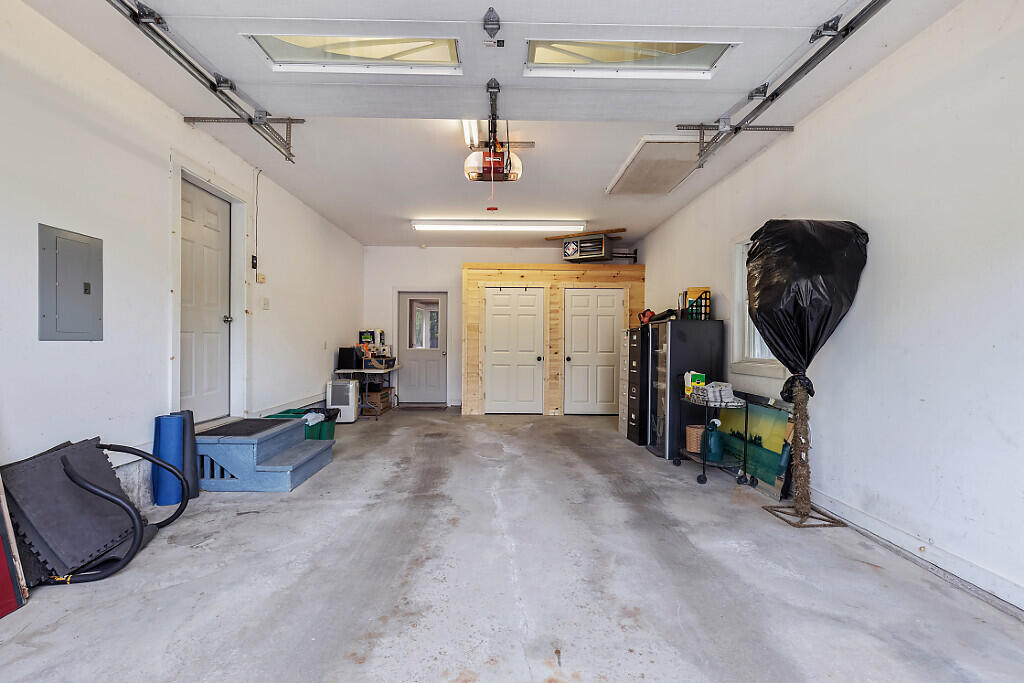 main property photo 76
