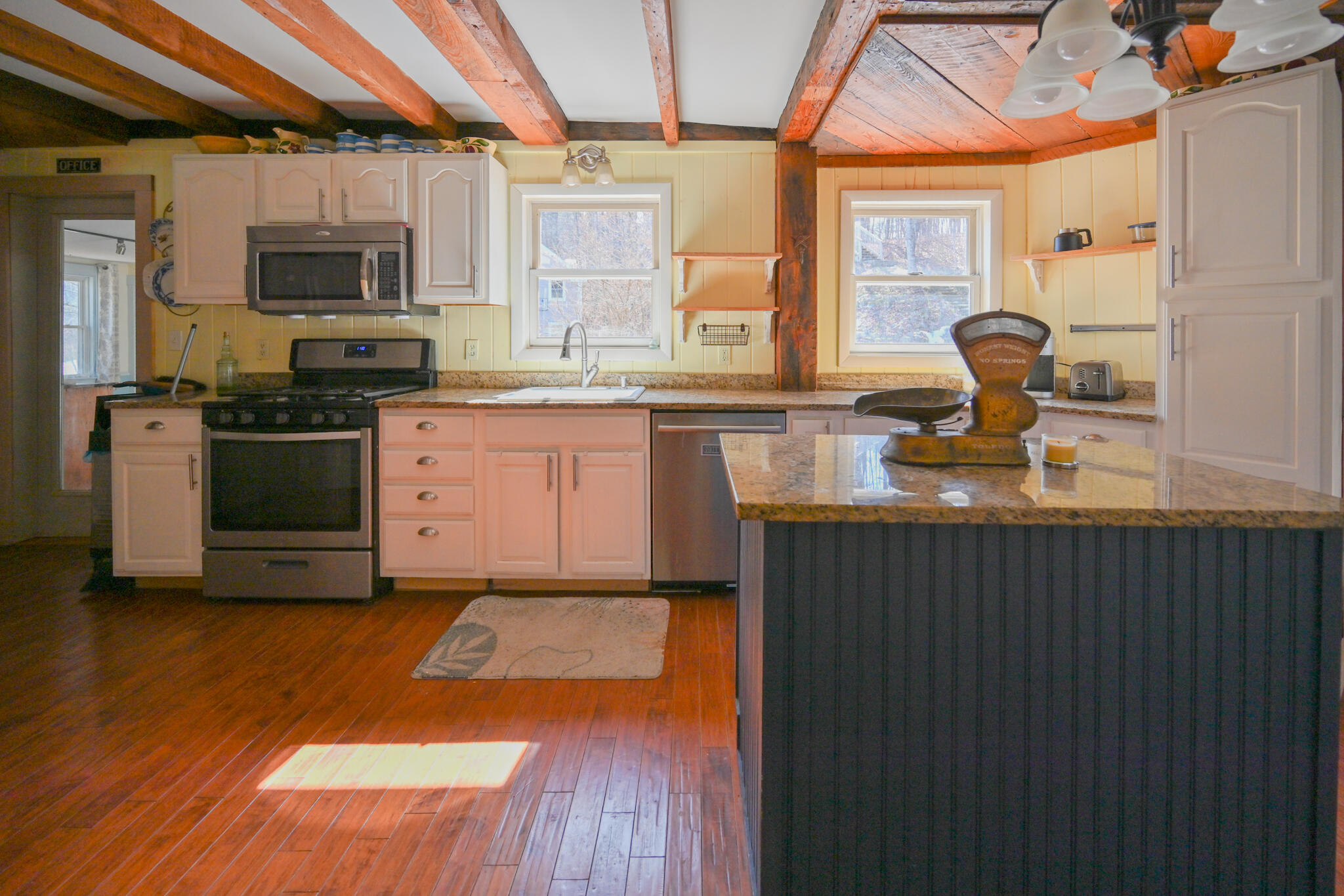 main property photo 25