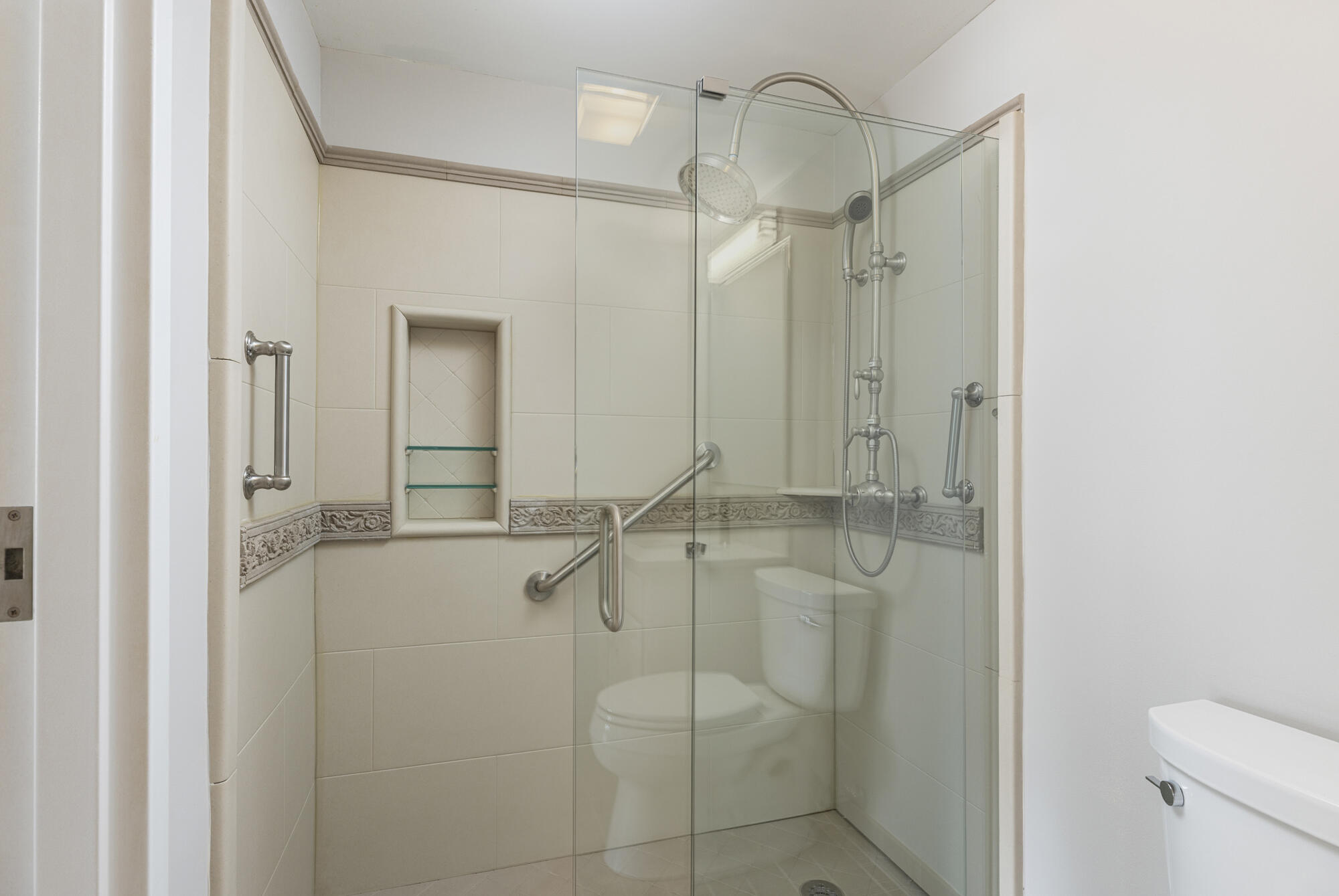 property viewer photo 27