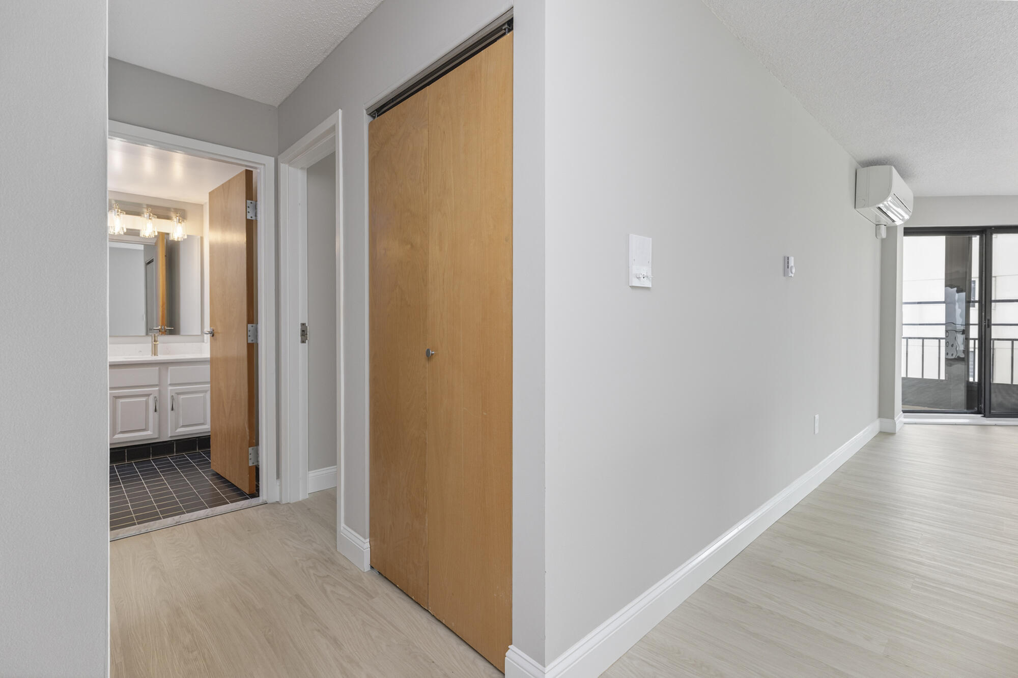 property viewer photo 30