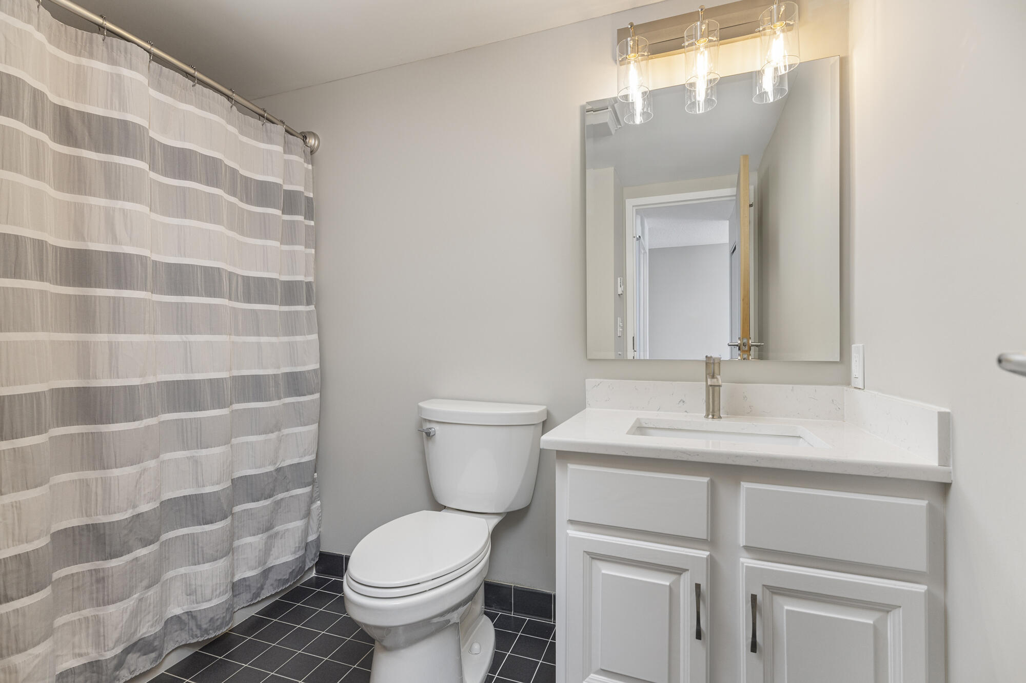 property viewer photo 32