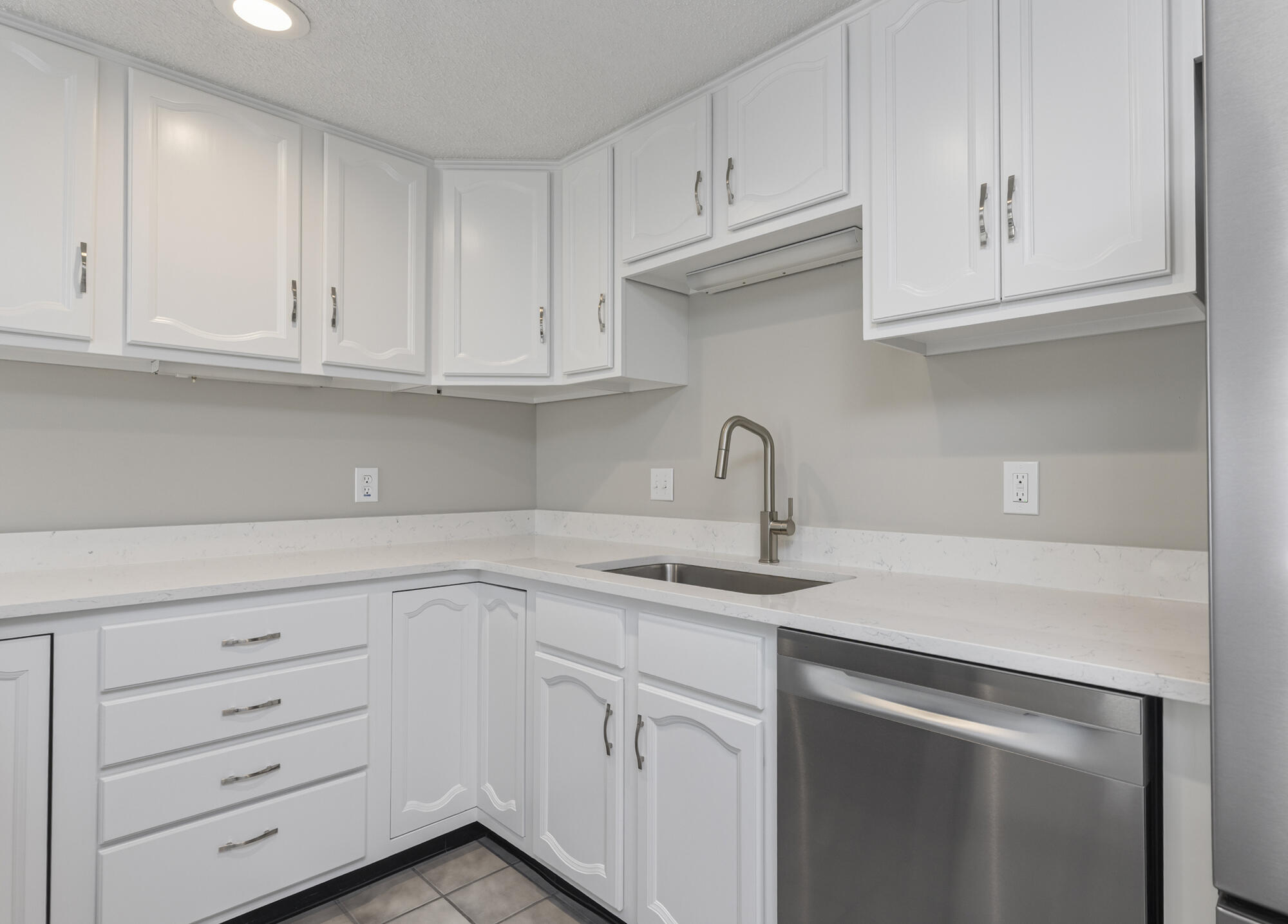 property viewer photo 7