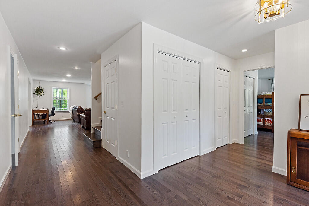 property viewer photo 23