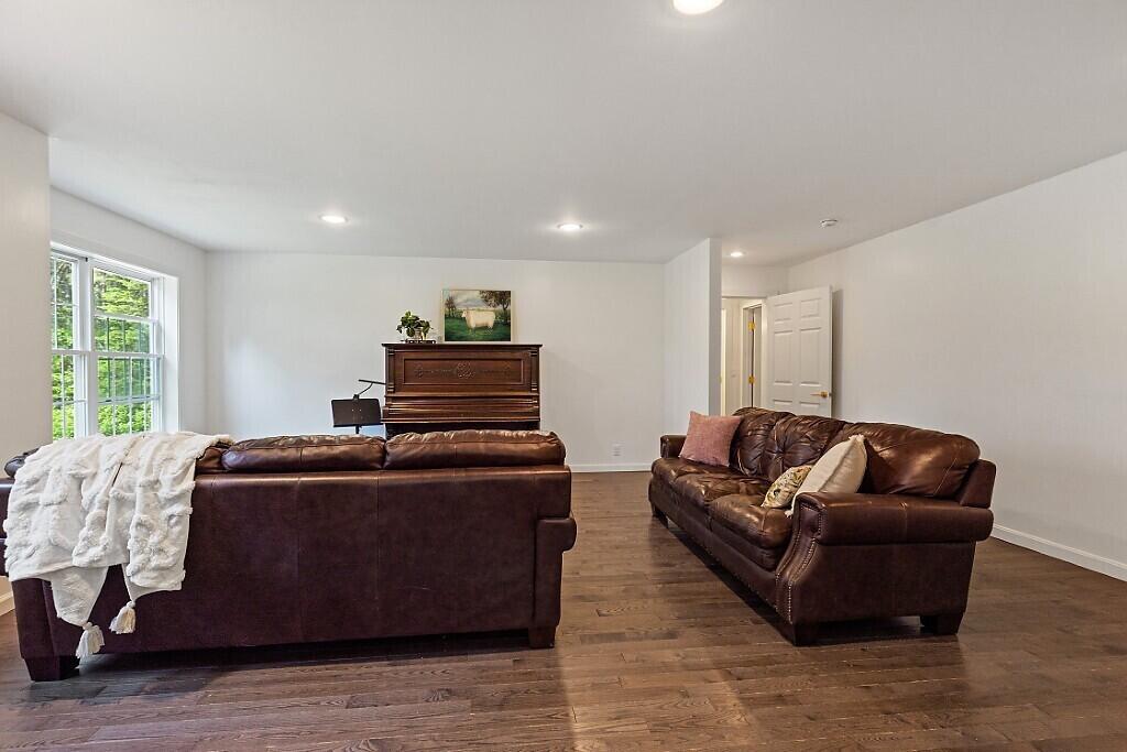 property viewer photo 27