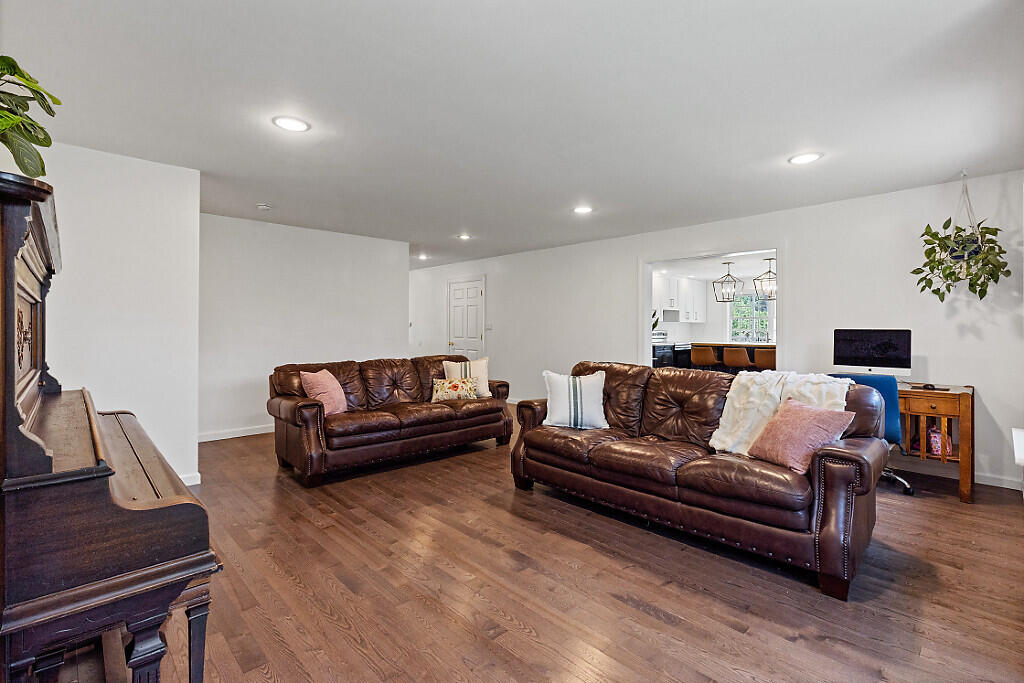 property viewer photo 28