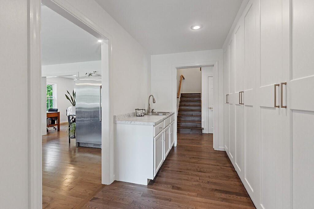 property viewer photo 37