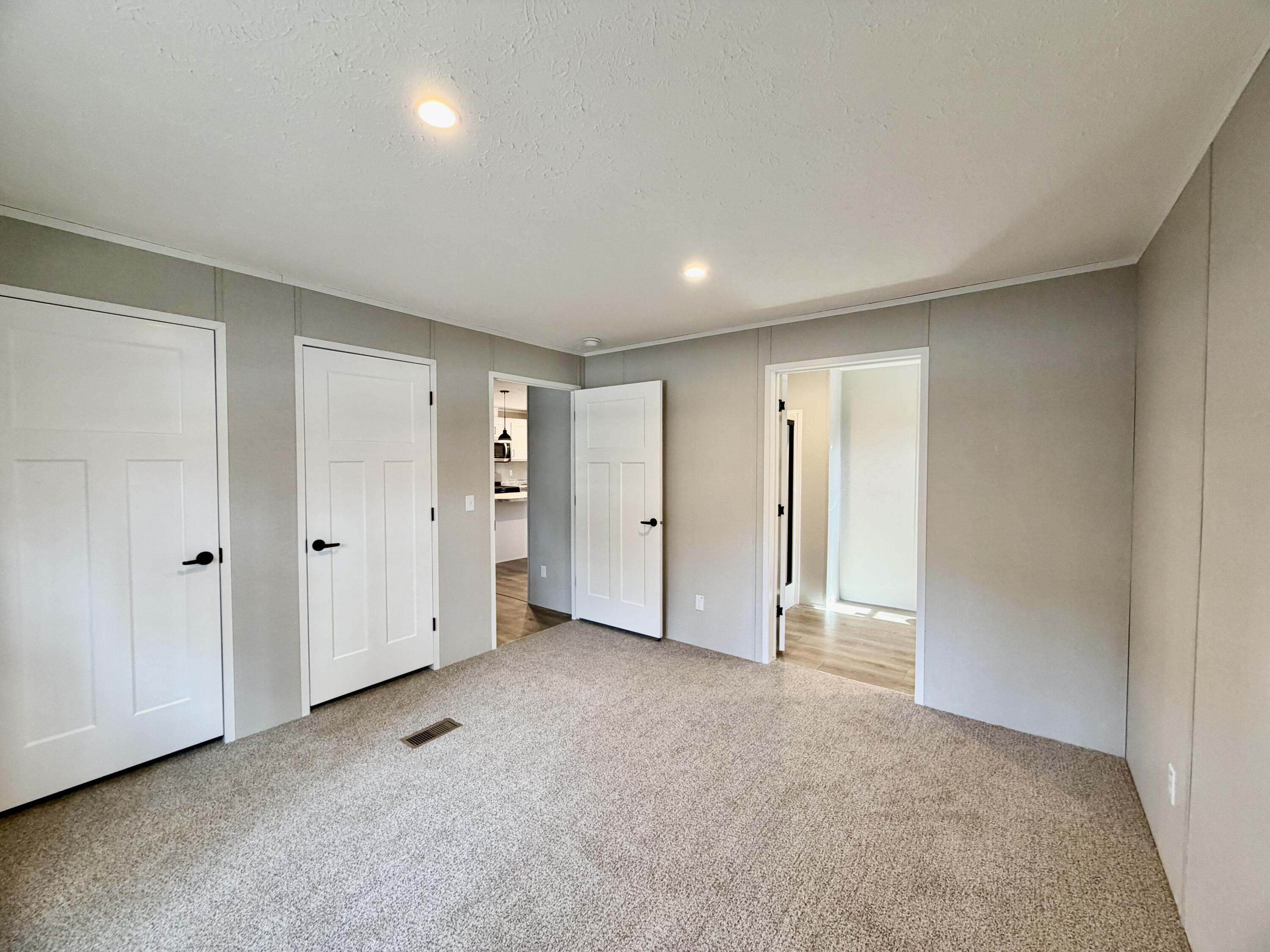 property viewer photo 10
