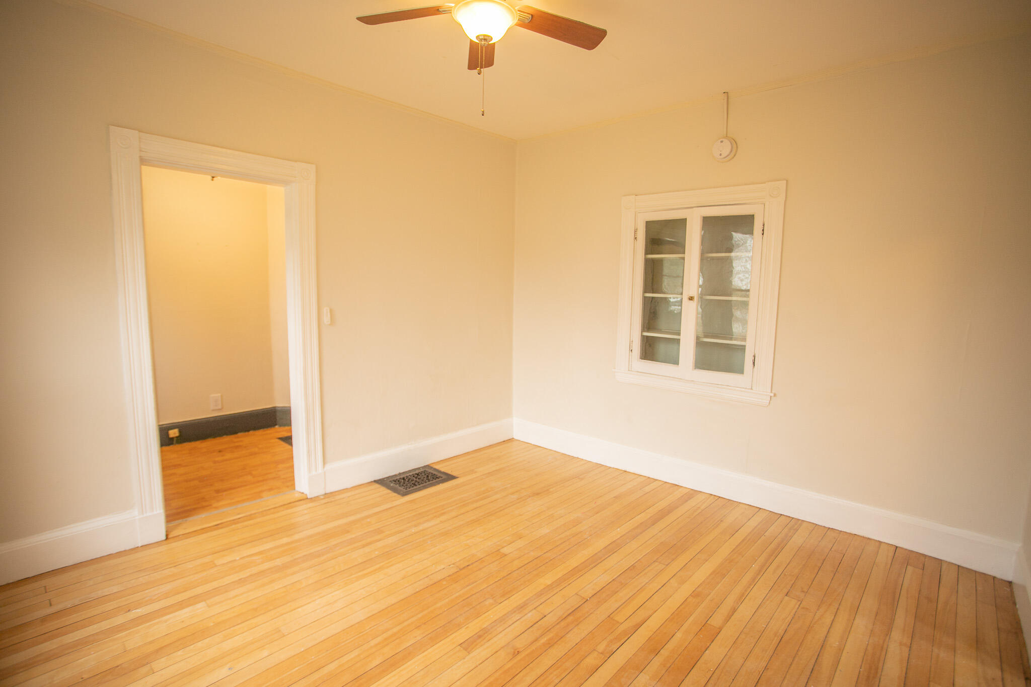 property viewer photo 9