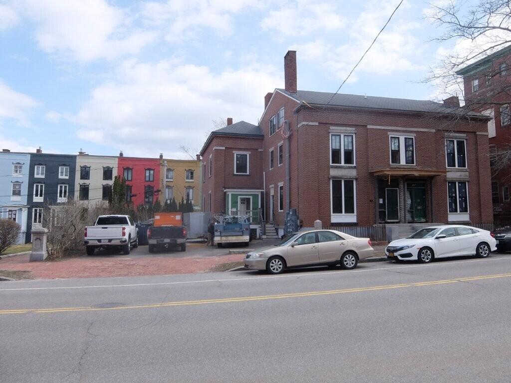 main property photo 30