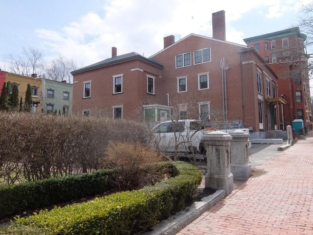 main property photo 5