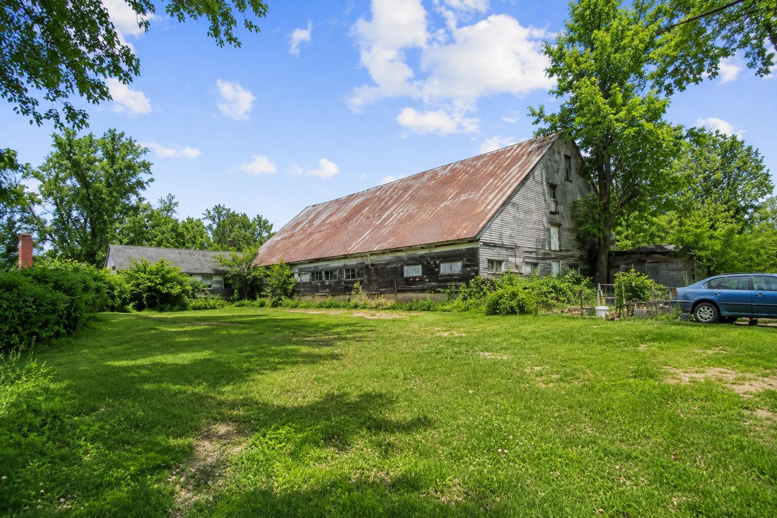main property photo 23