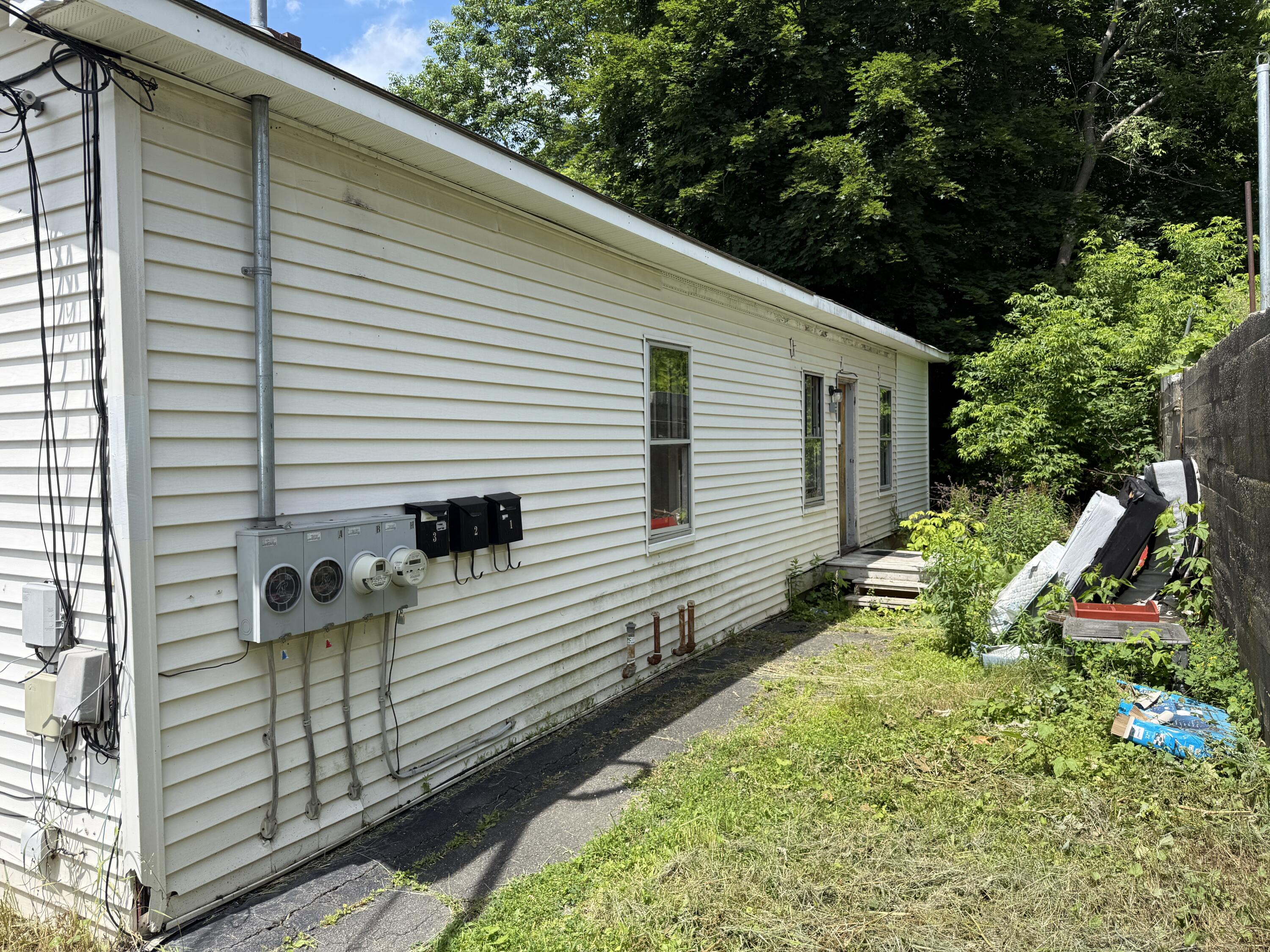 main property photo 36