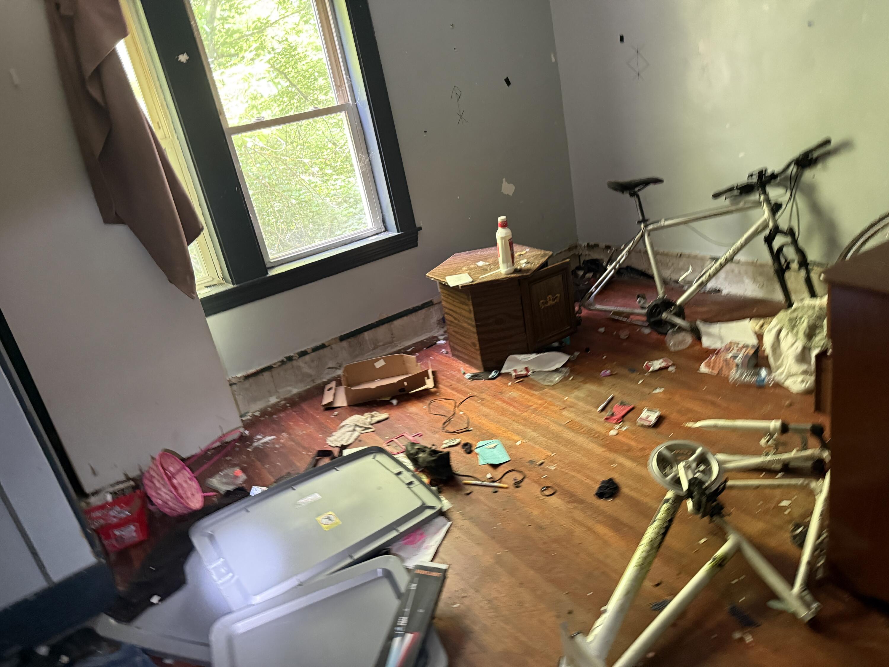main property photo 75