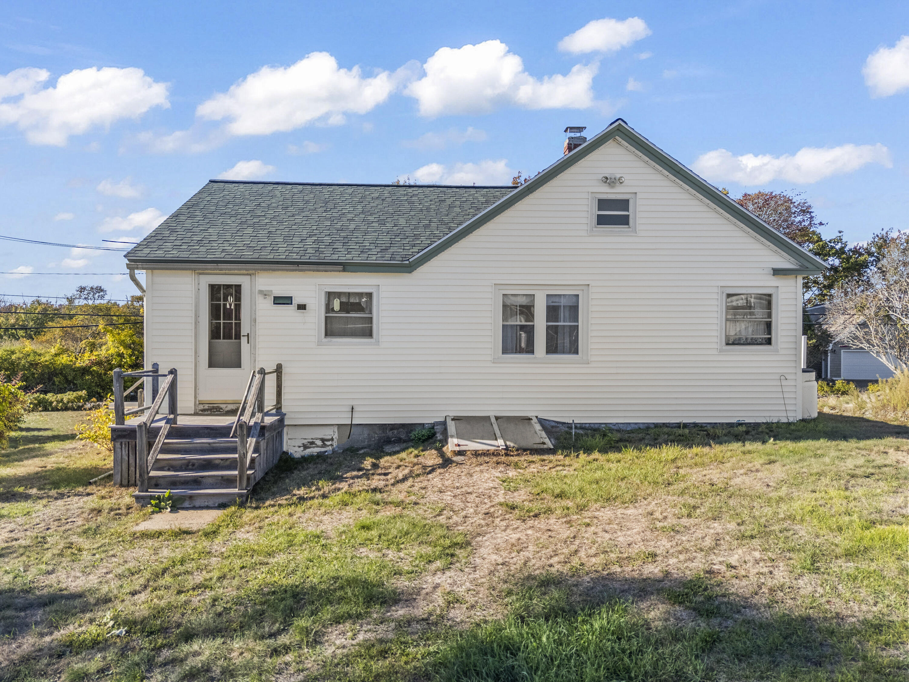 main property photo 23