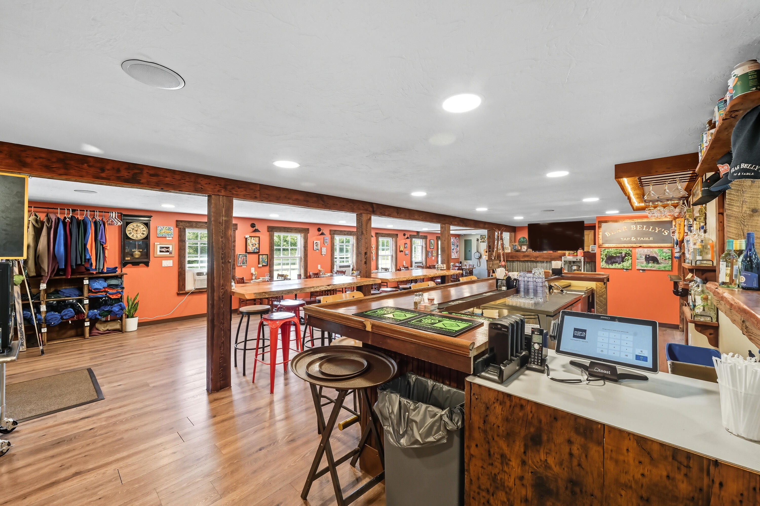 main property photo 10