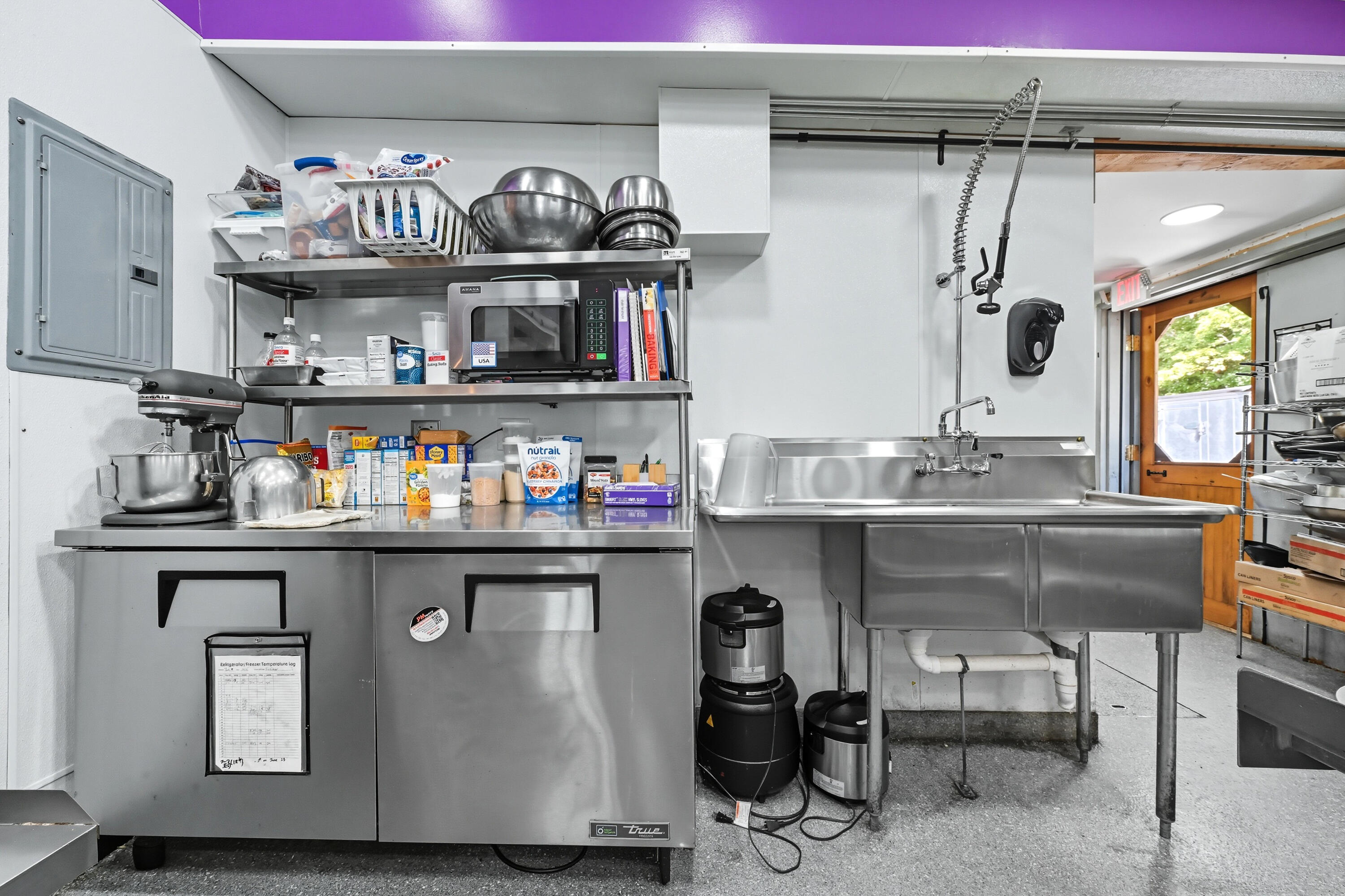 main property photo 40