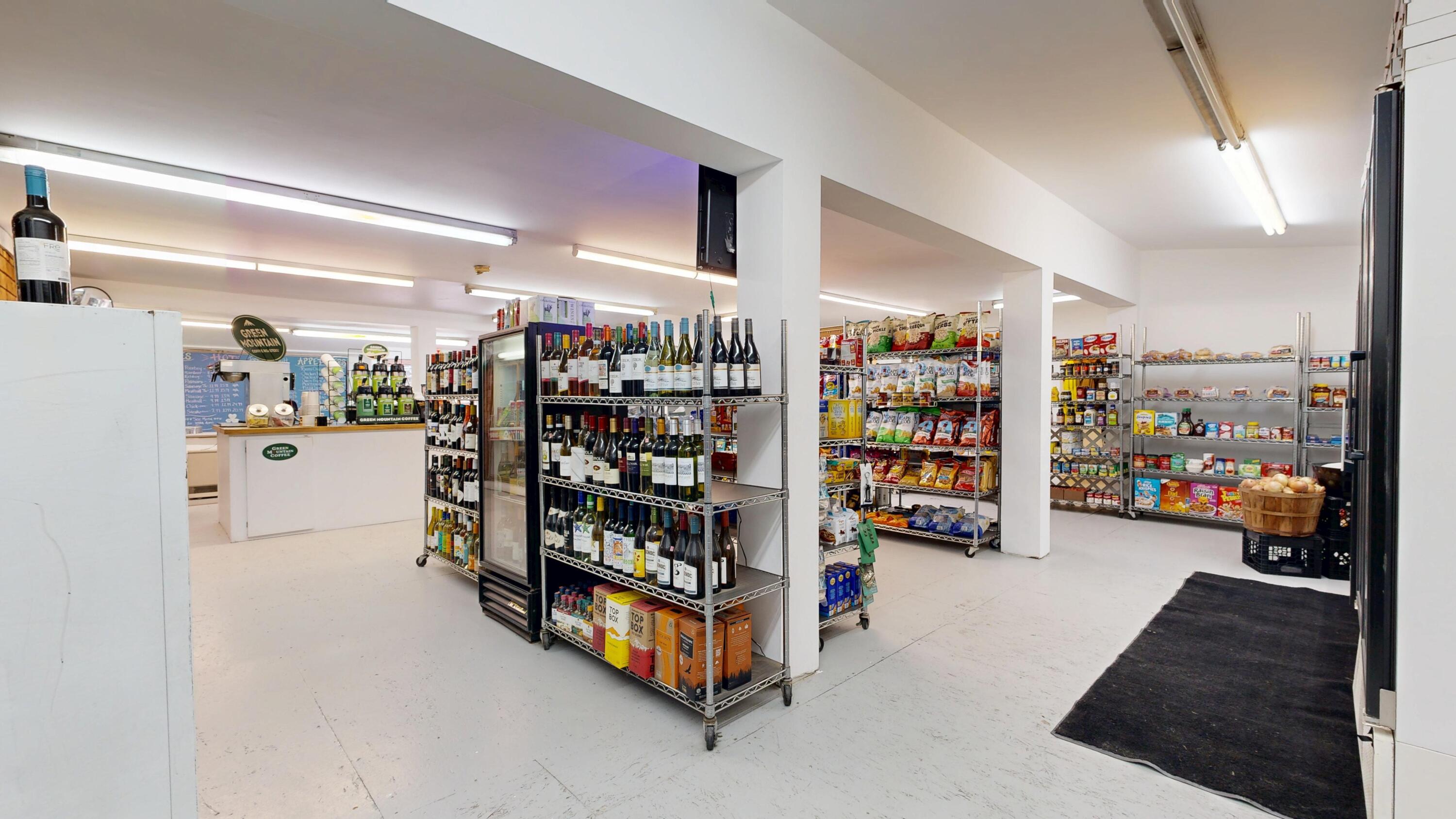 main property photo 13